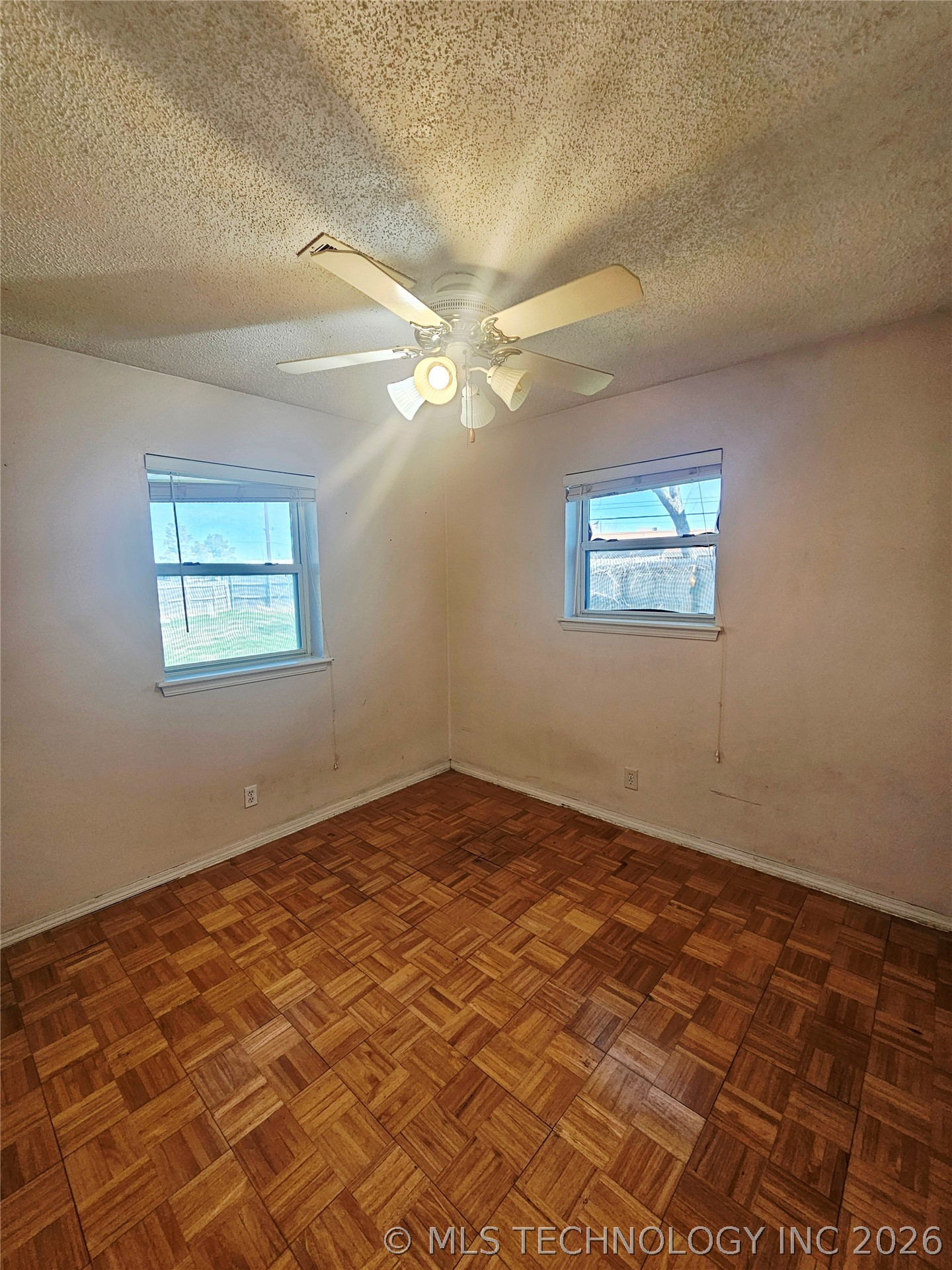 11877 E 61st Place Property Photo 7