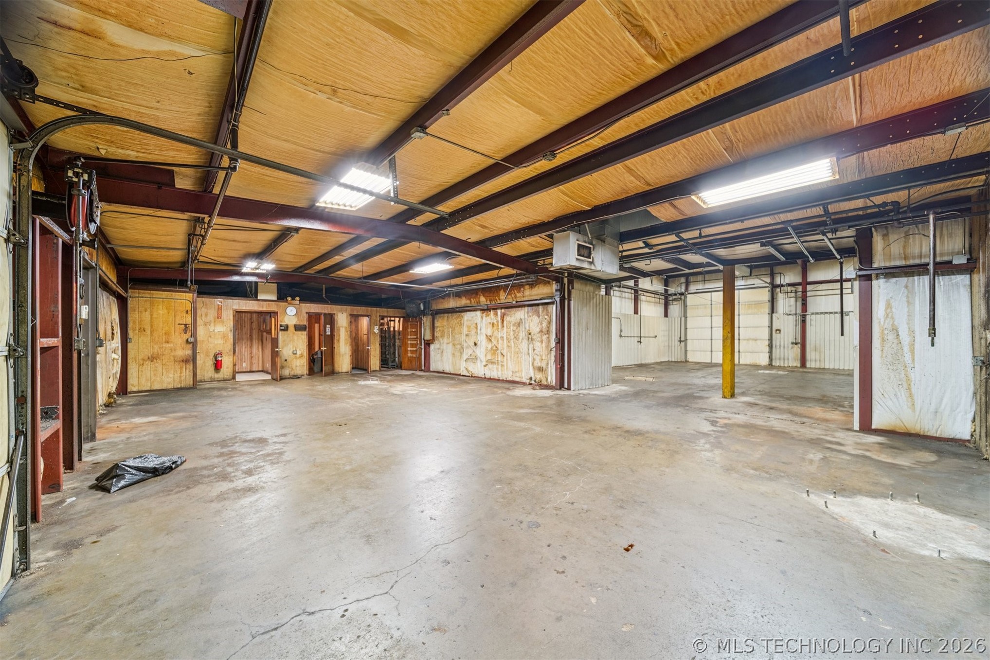 421 W Claremore Street Property Photo 12