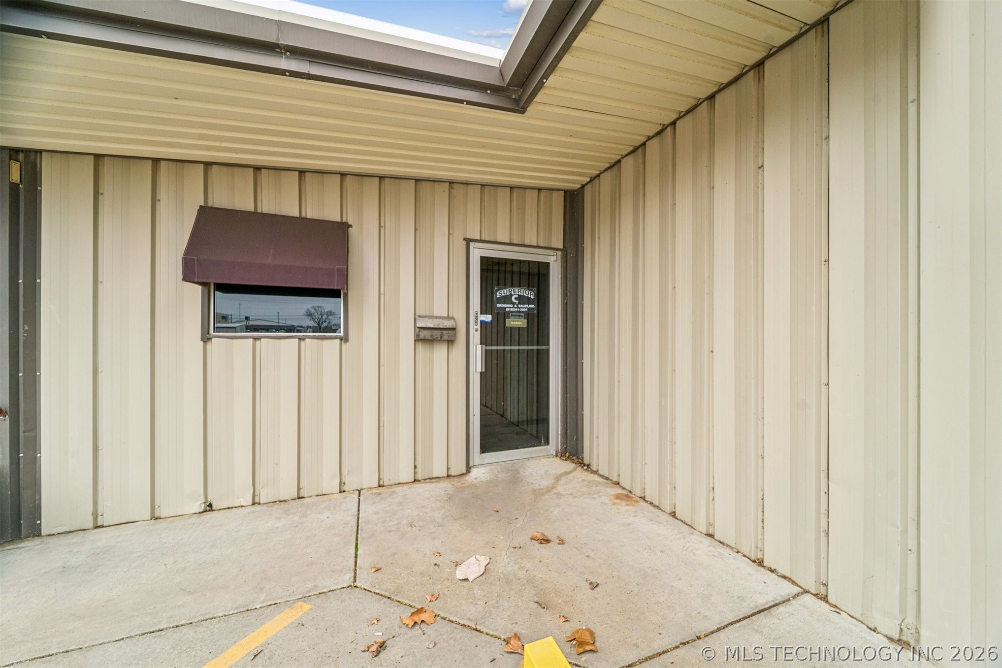 421 W Claremore Street Property Photo 41