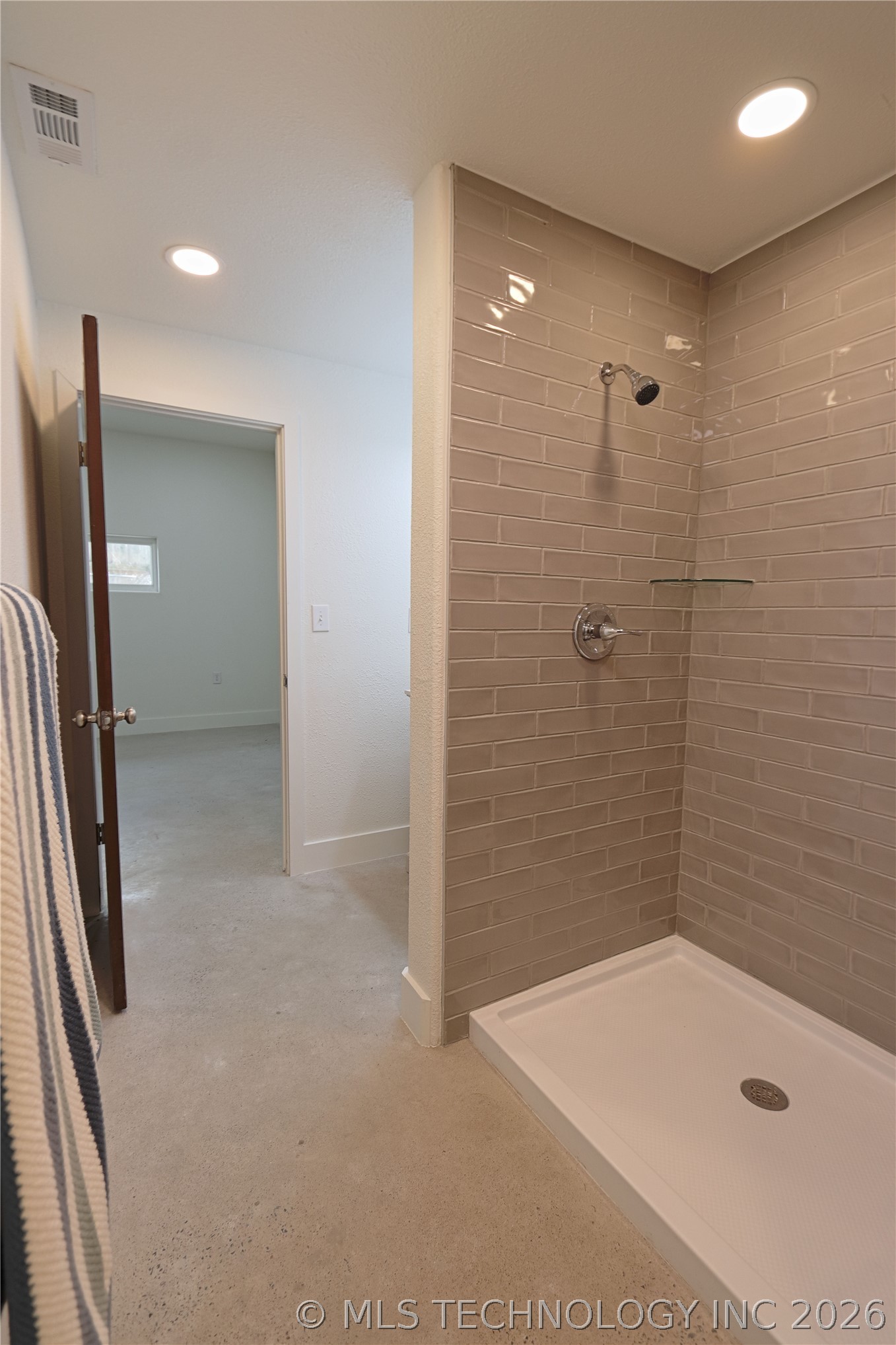 4701 Howard Street Property Photo 17