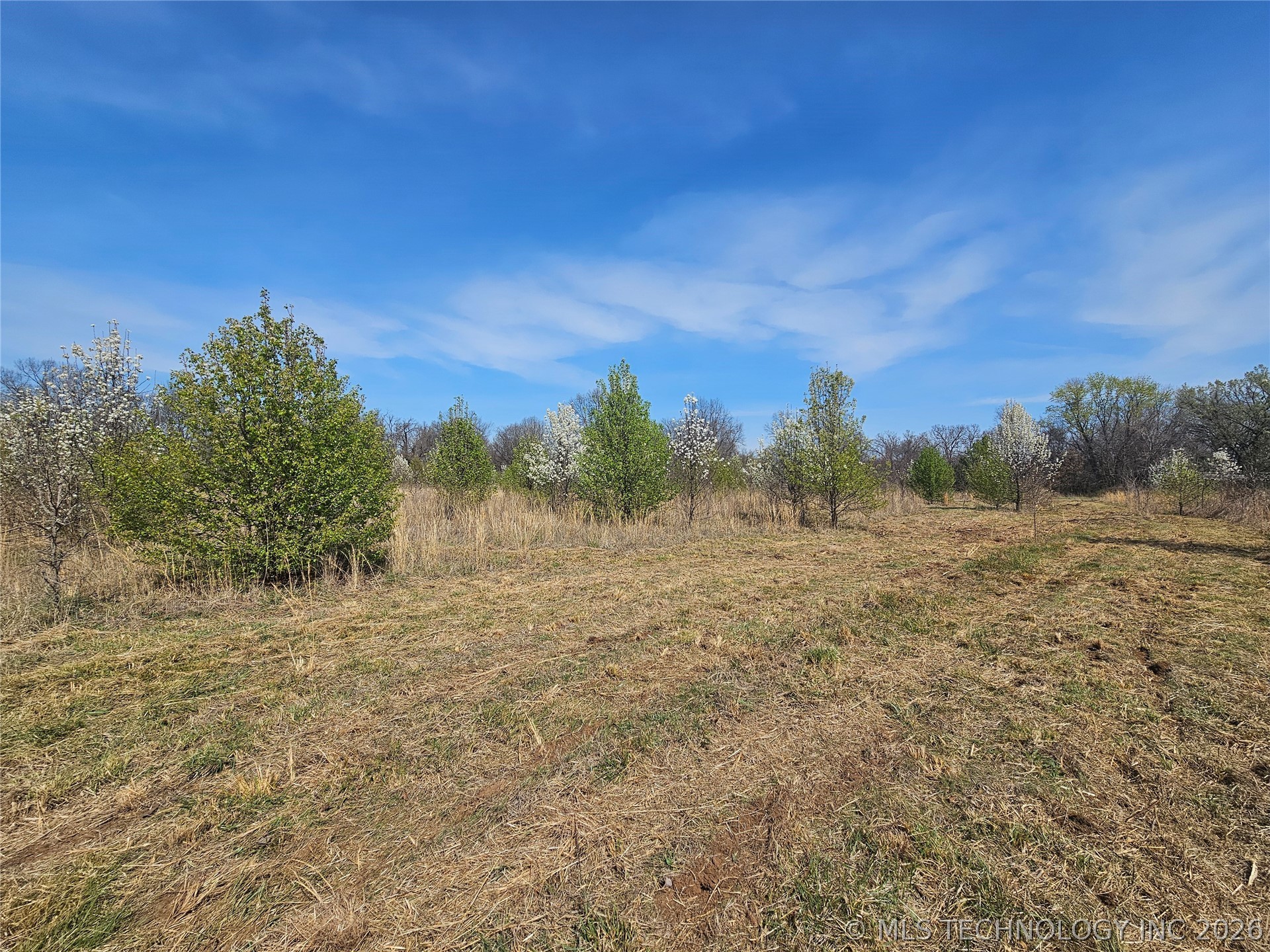 2 E 500 Road Property Photo 5