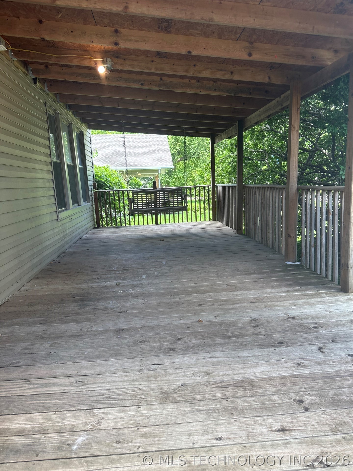 512 W Franklin Property Photo 2