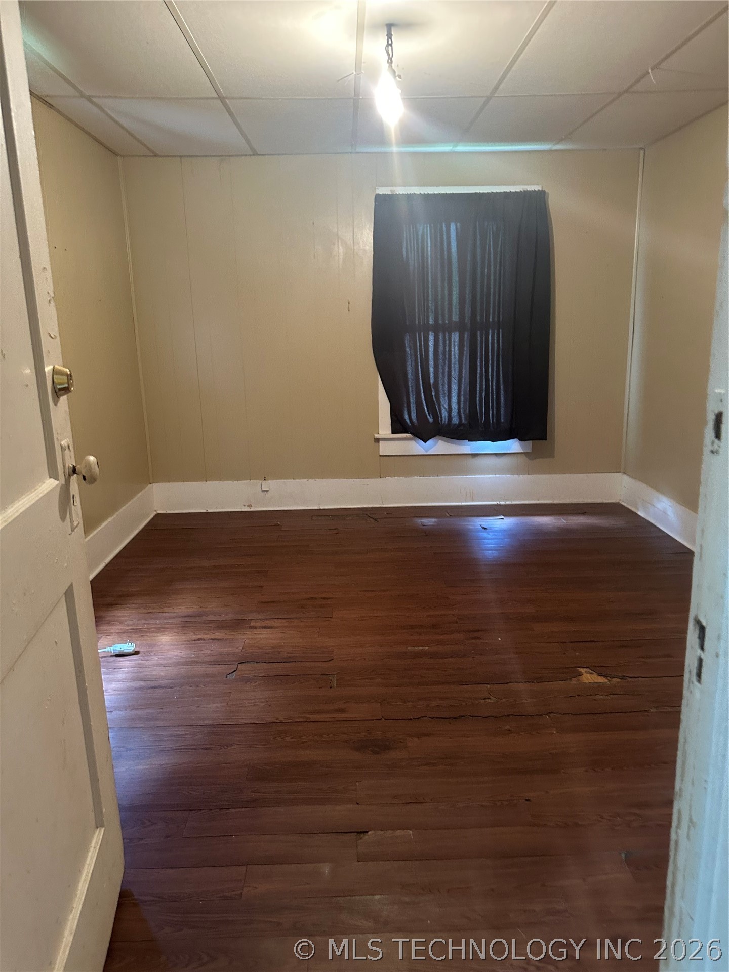 512 W Franklin Property Photo 9