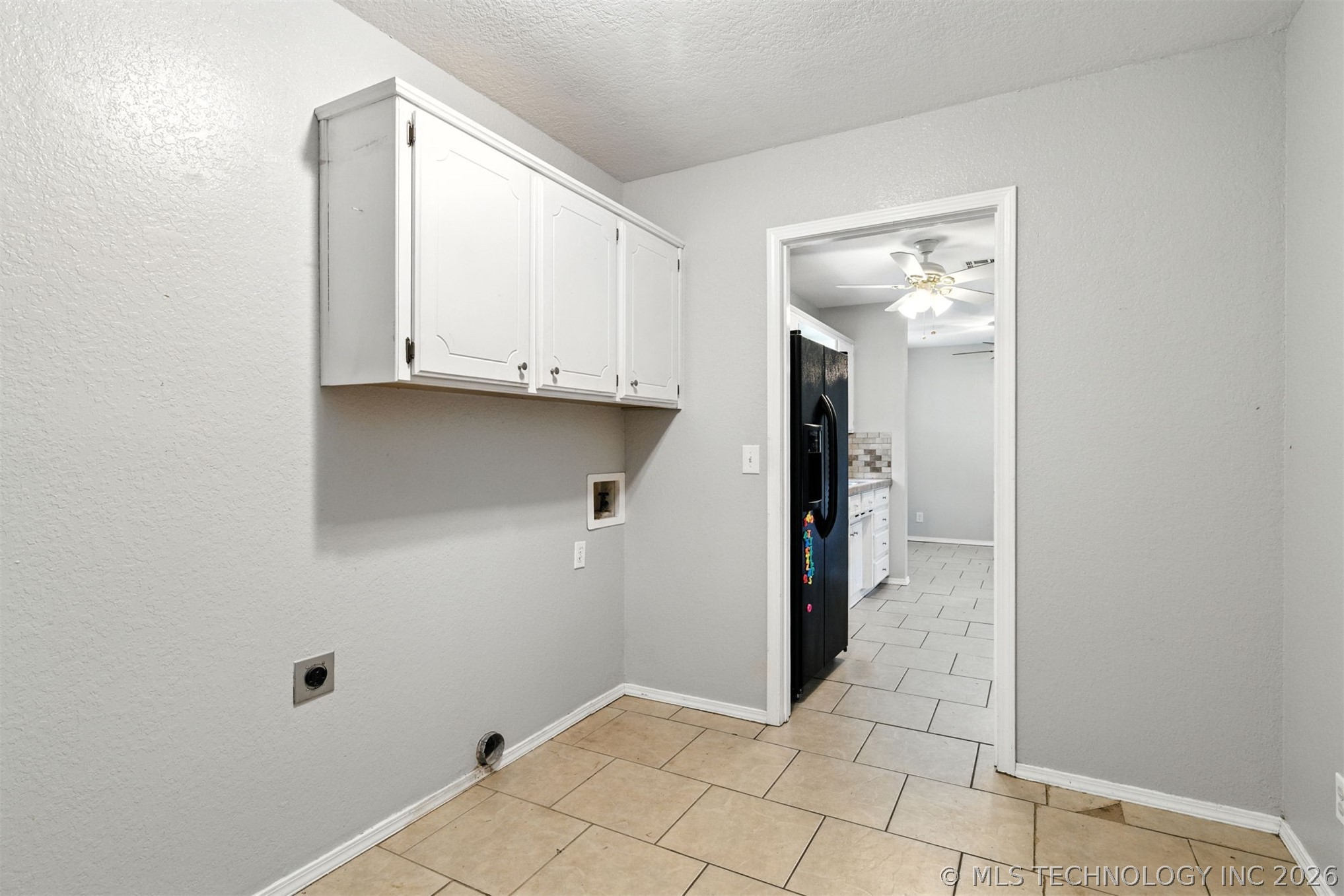 305 W E Property Photo 10