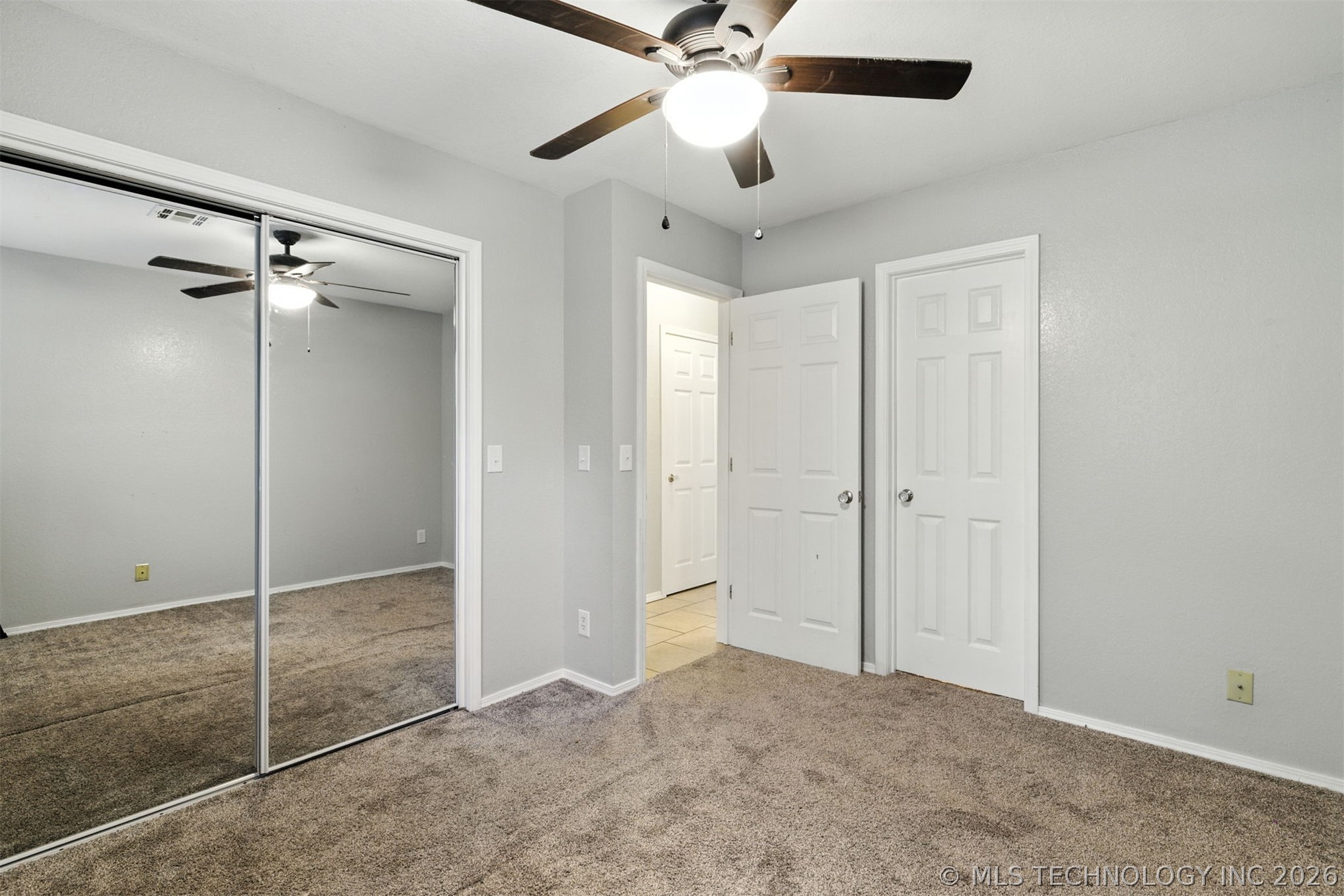 305 W E Property Photo 15