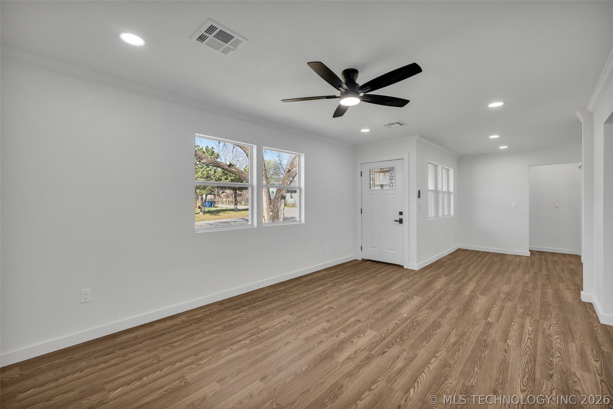 1645 N College Avenue Property Photo 18