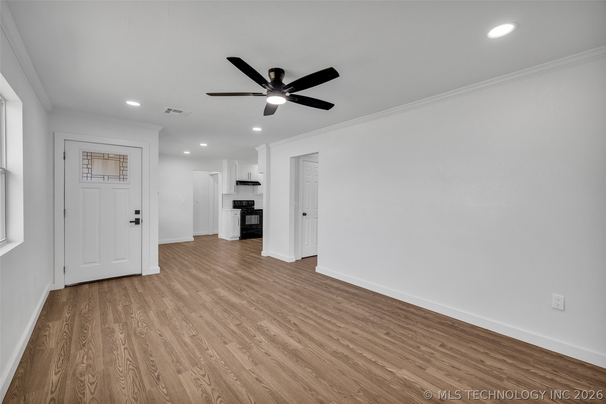 1645 N College Avenue Property Photo 19