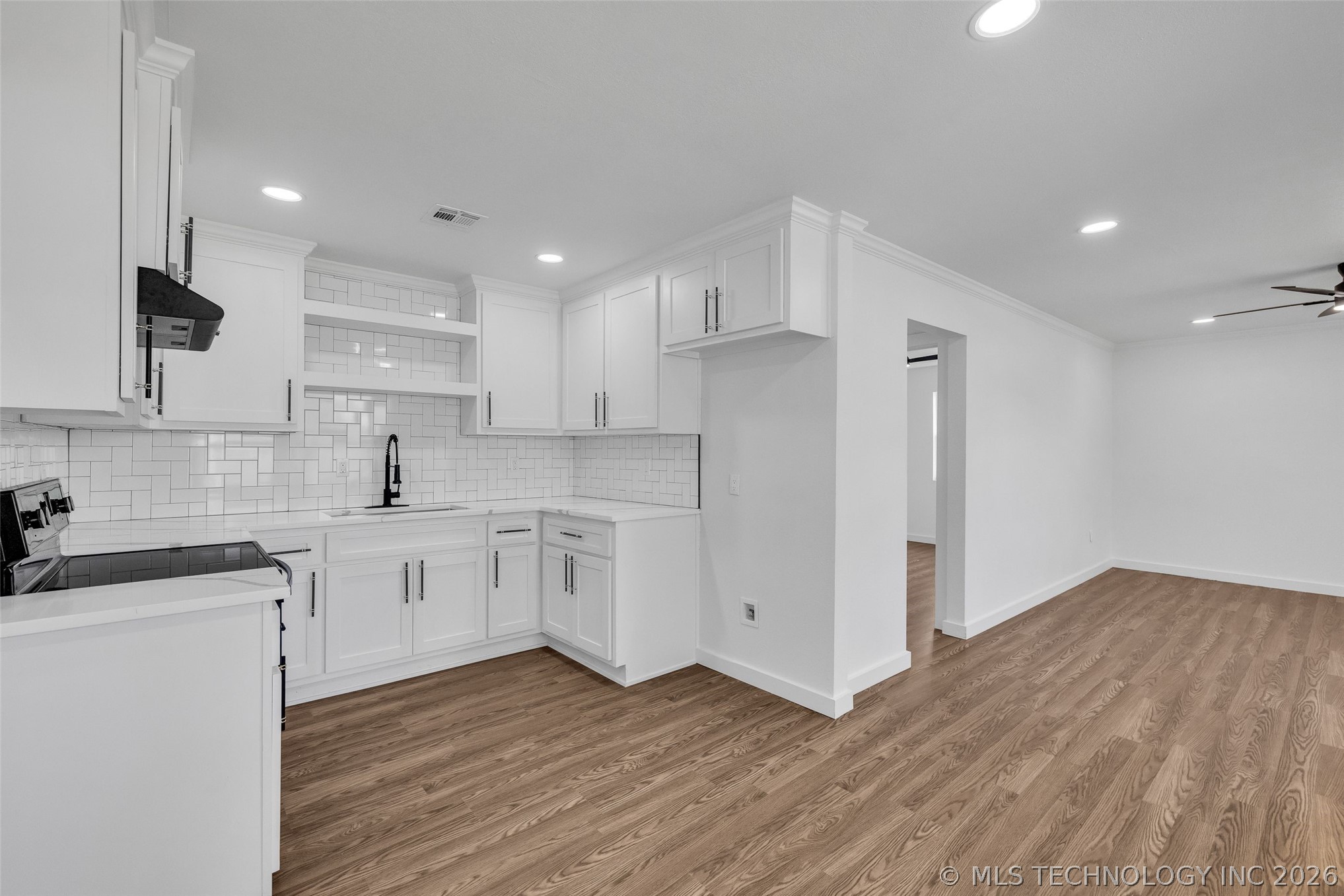 1645 N College Avenue Property Photo 21