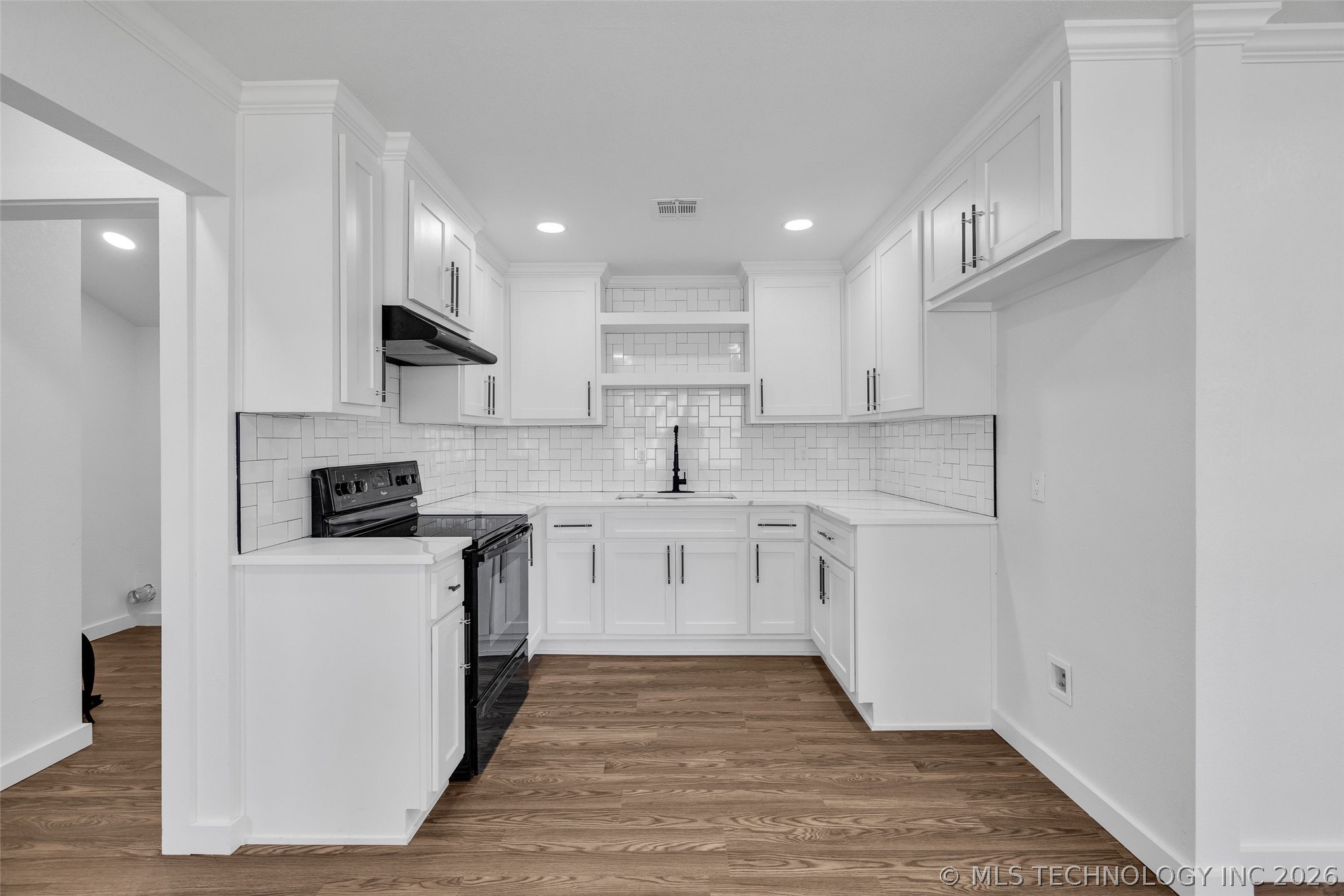 1645 N College Avenue Property Photo 22