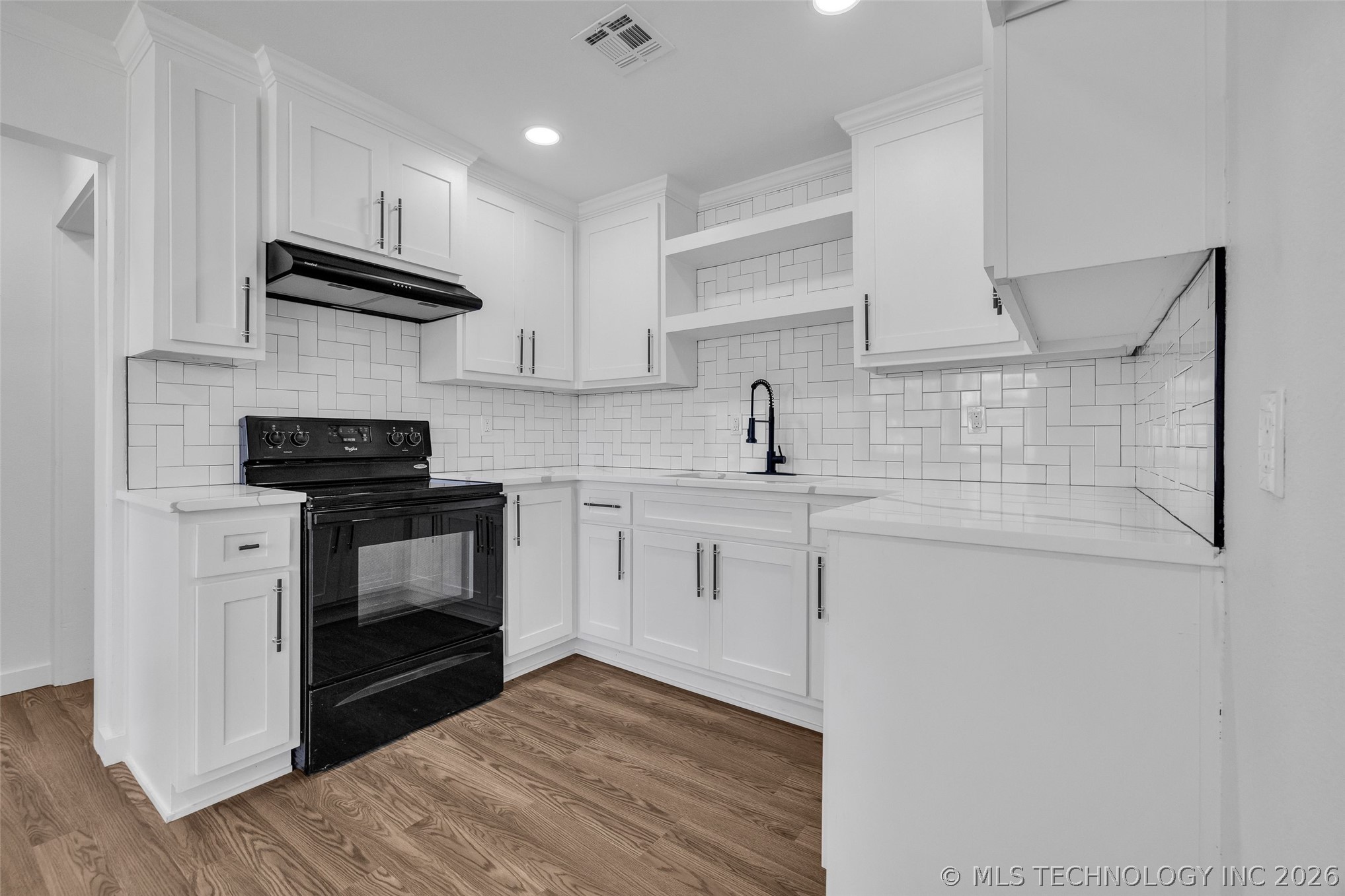 1645 N College Avenue Property Photo 23