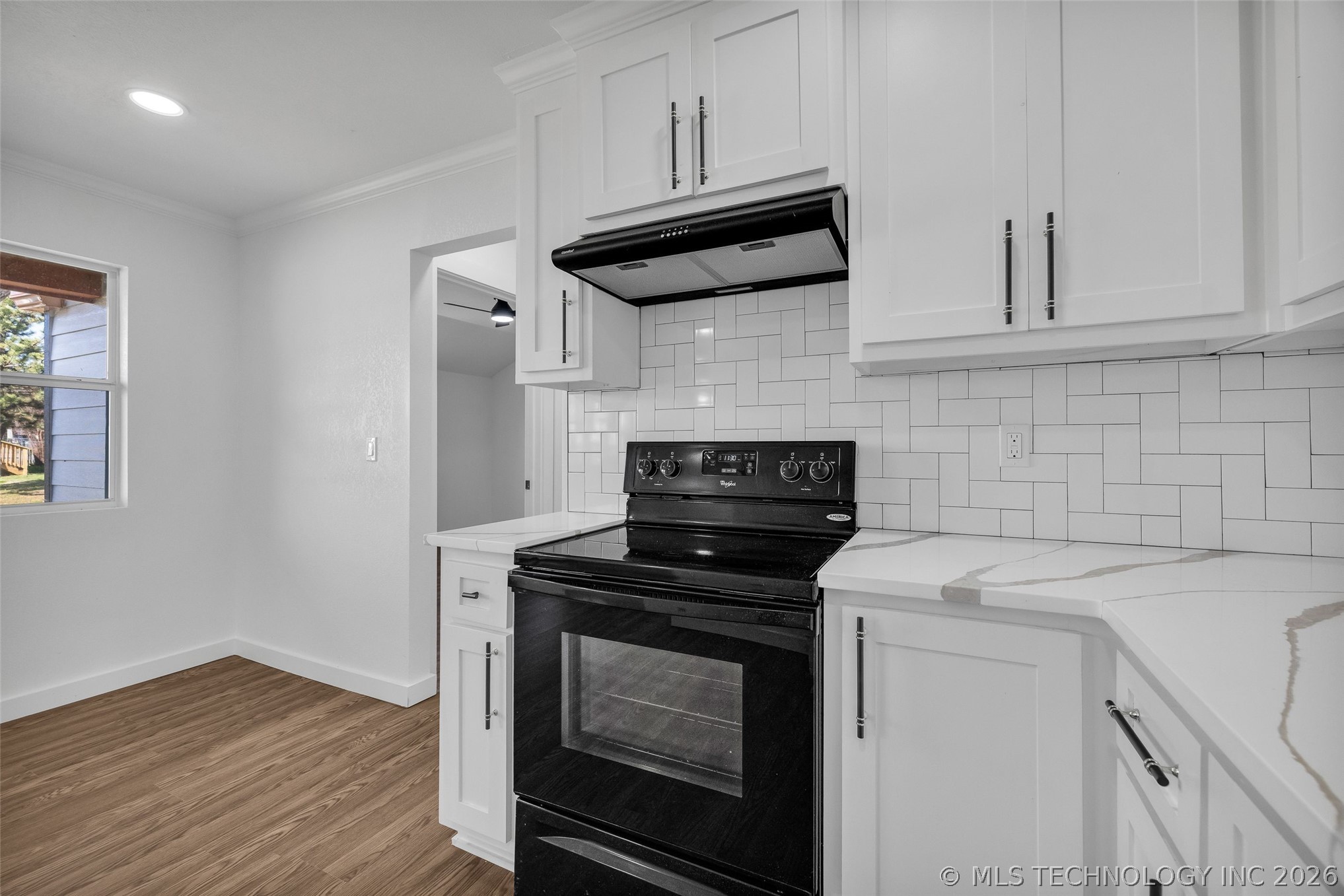 1645 N College Avenue Property Photo 26
