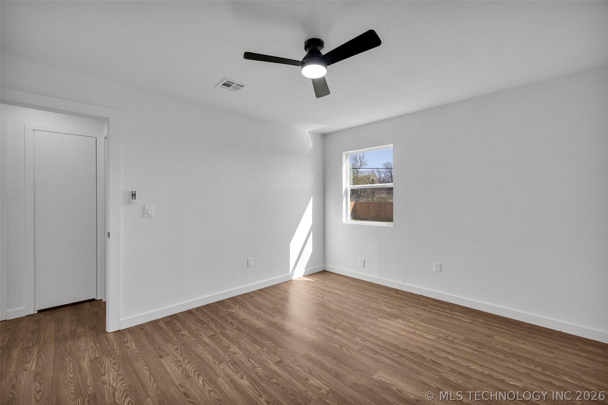 1645 N College Avenue Property Photo 39