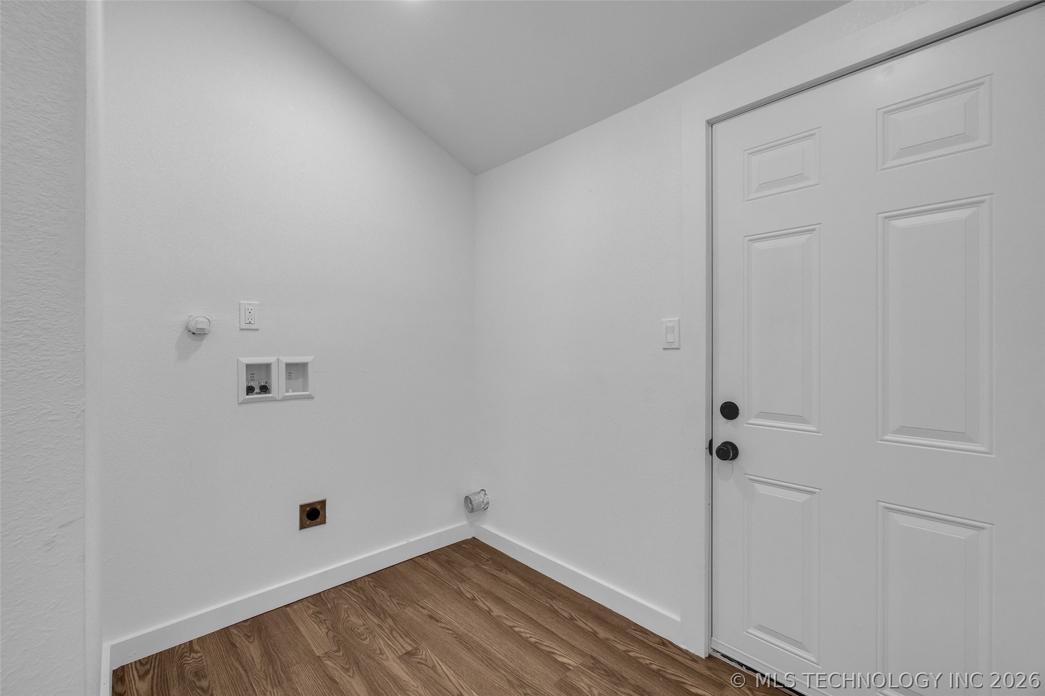 1645 N College Avenue Property Photo 46