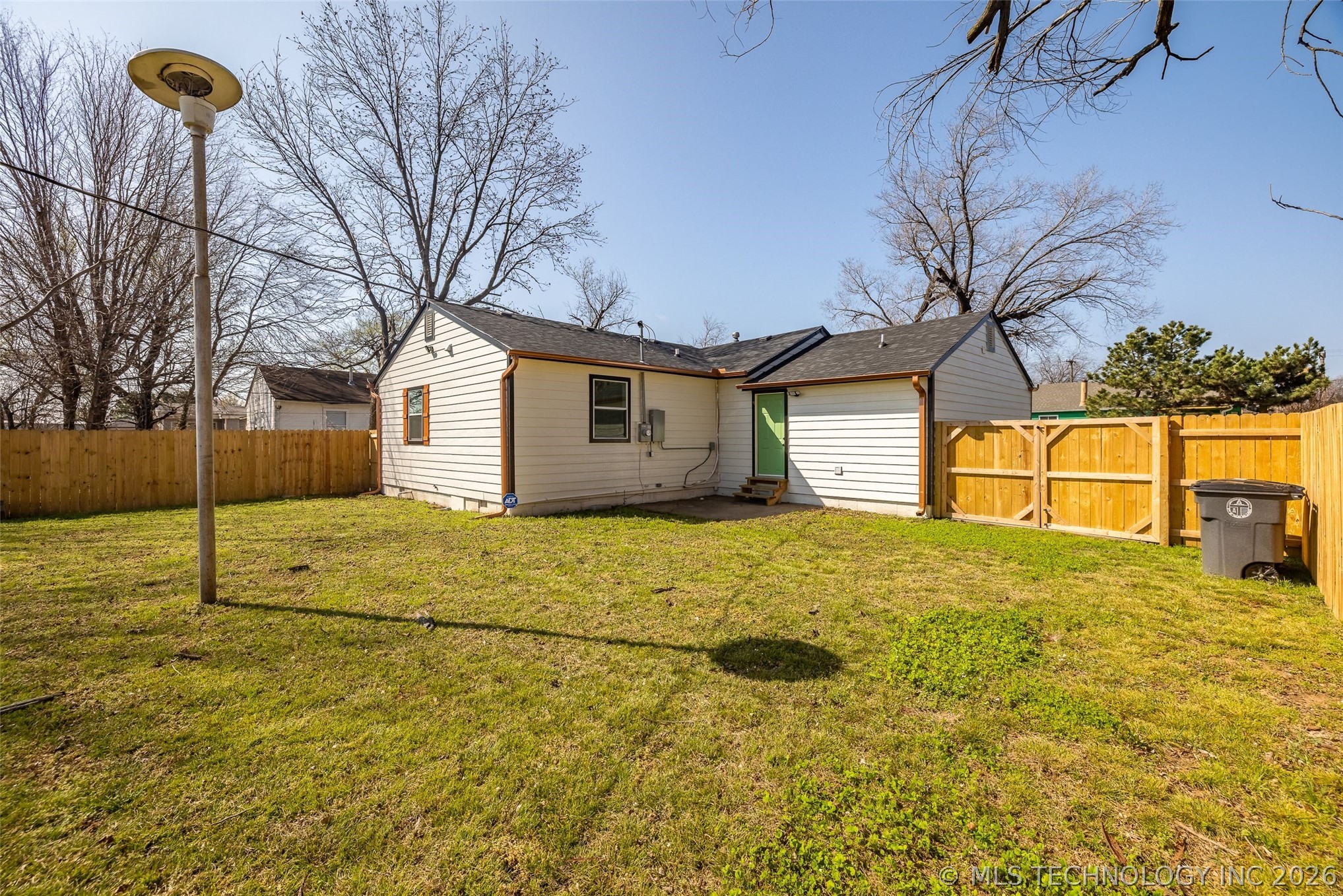 1645 N College Avenue Property Photo 50