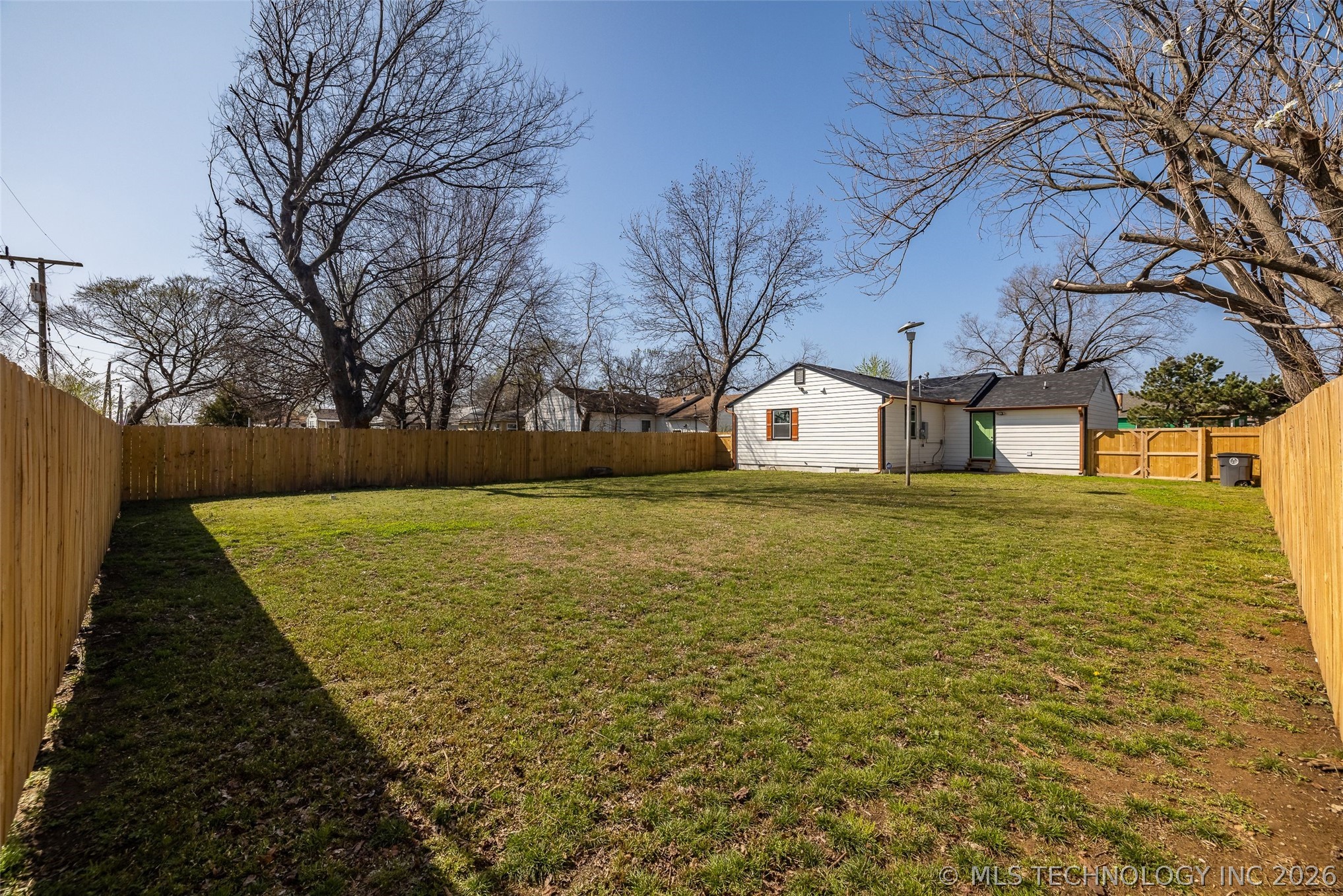 1645 N College Avenue Property Photo 52