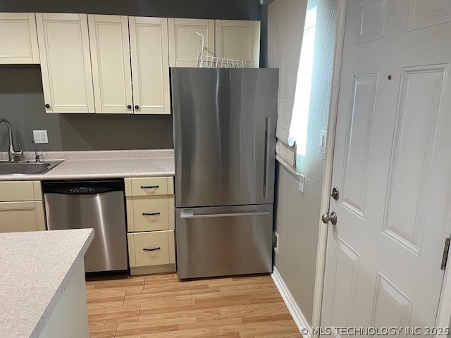 1320 E 38th Street 1320b Property Photo 14