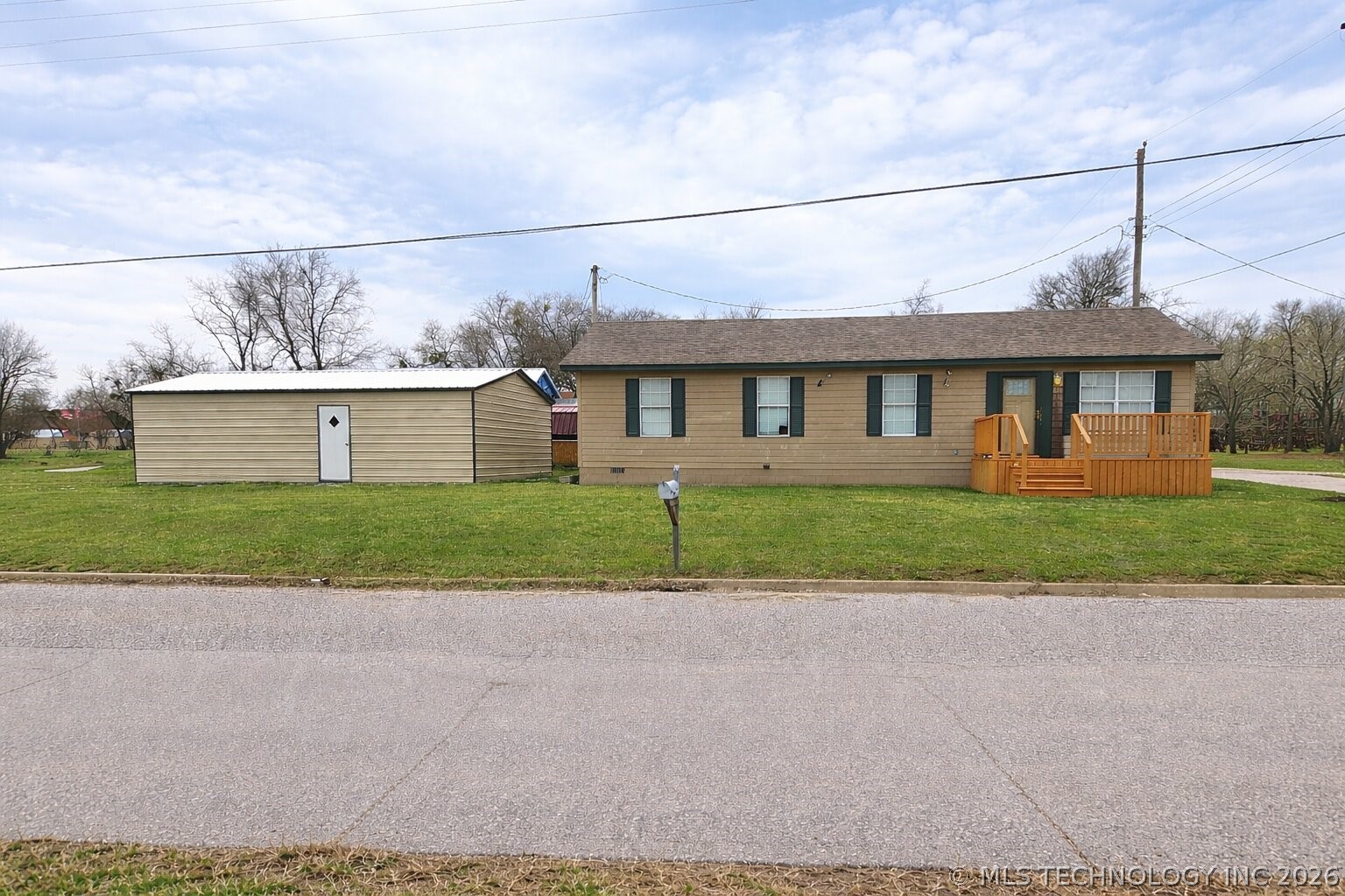 153 5th Street Property Photo 2