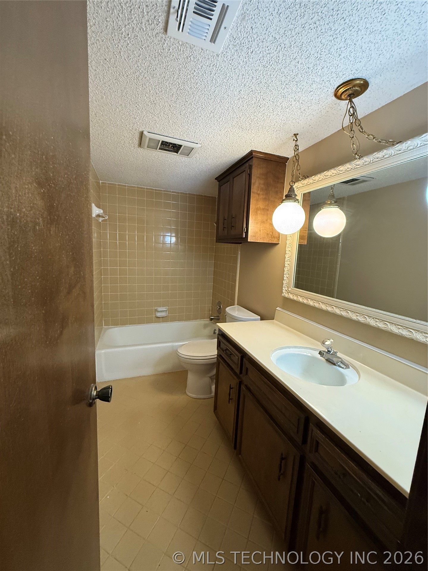 1600 W Pittsburg Street Property Photo 17