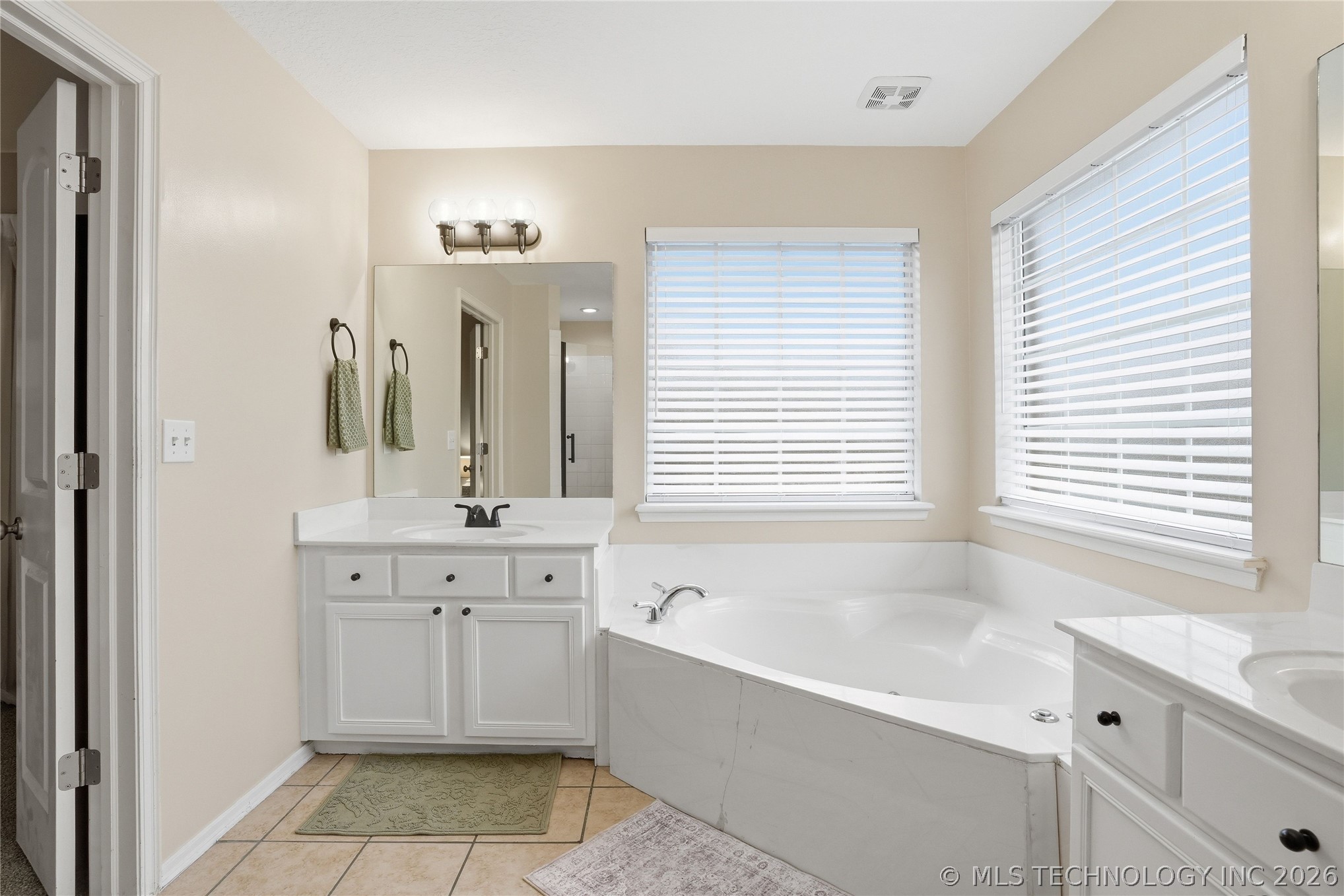 804 E Seattle Street Property Photo 29