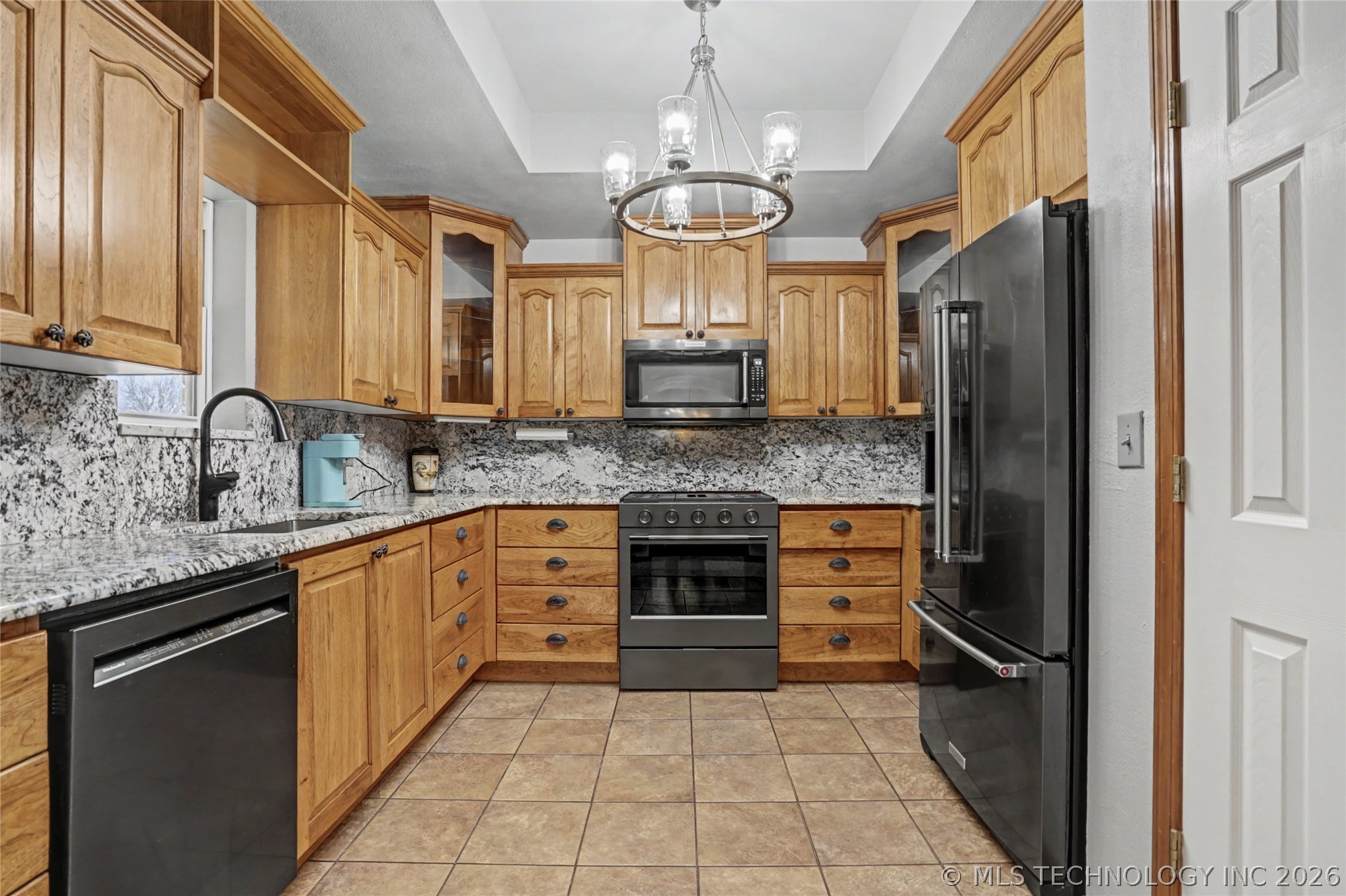 15905 S 257th West Avenue Property Photo 11