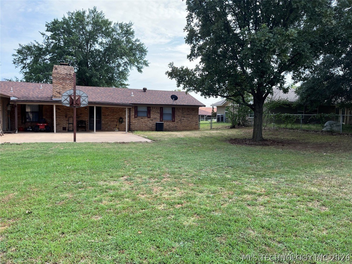 2912 Michelle Property Photo 2