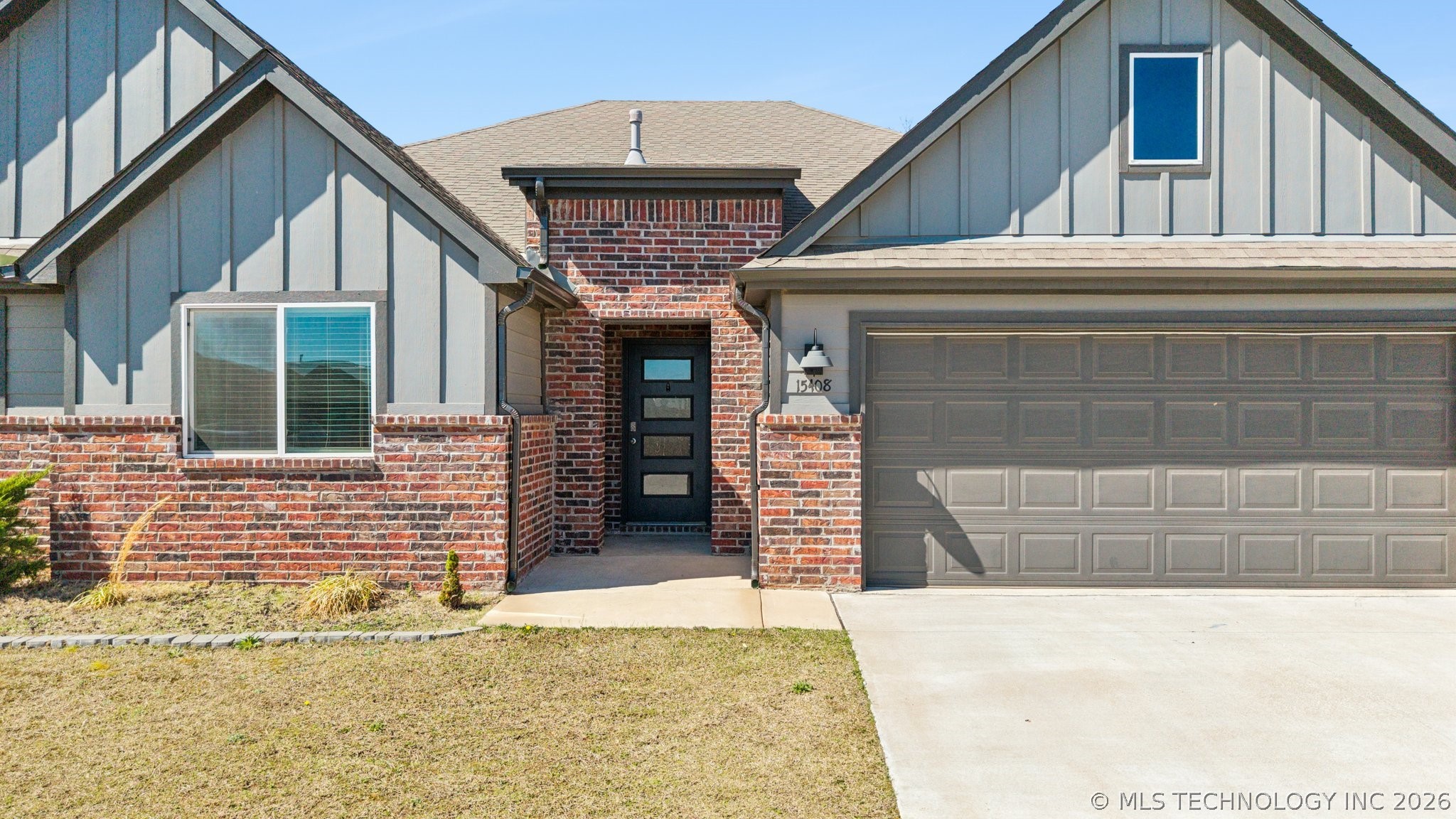 15408 S 69th East Place Property Photo 4