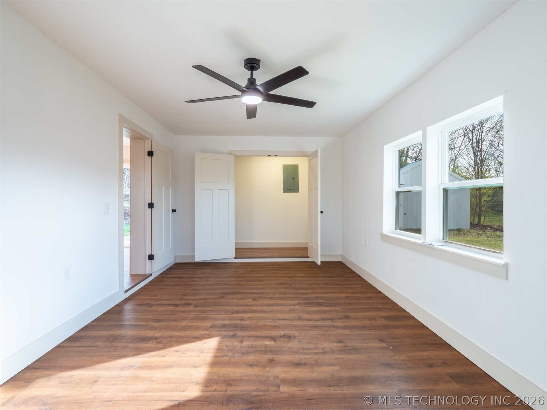 102 W Polk Property Photo 19