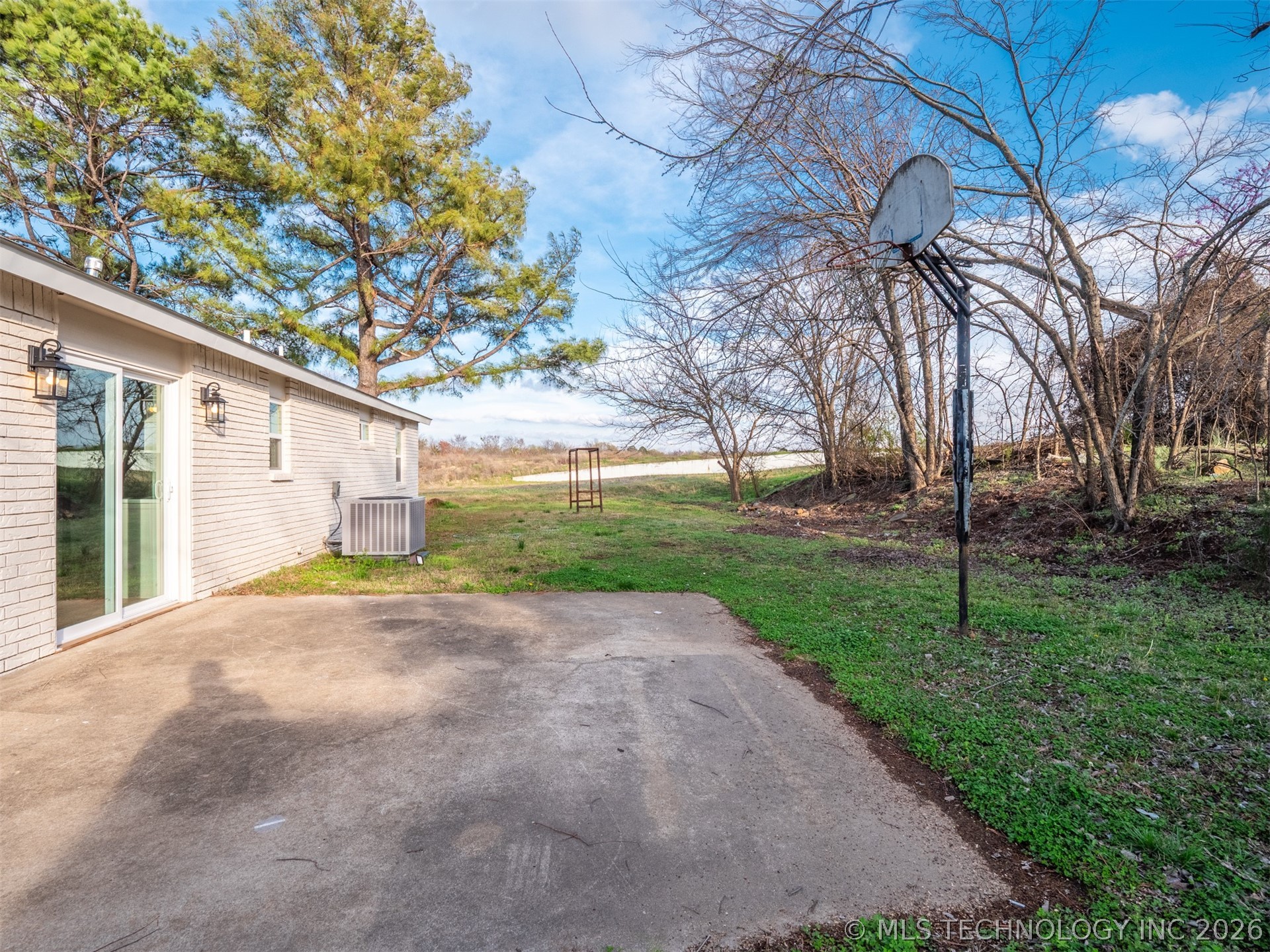 102 W Polk Property Photo 33