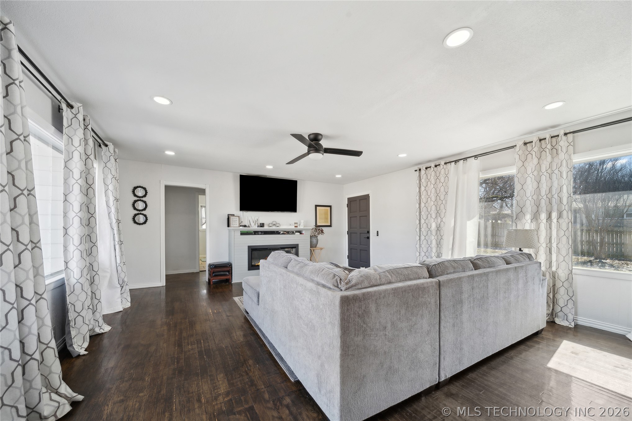 1504 E Miami Avenue Property Photo 7