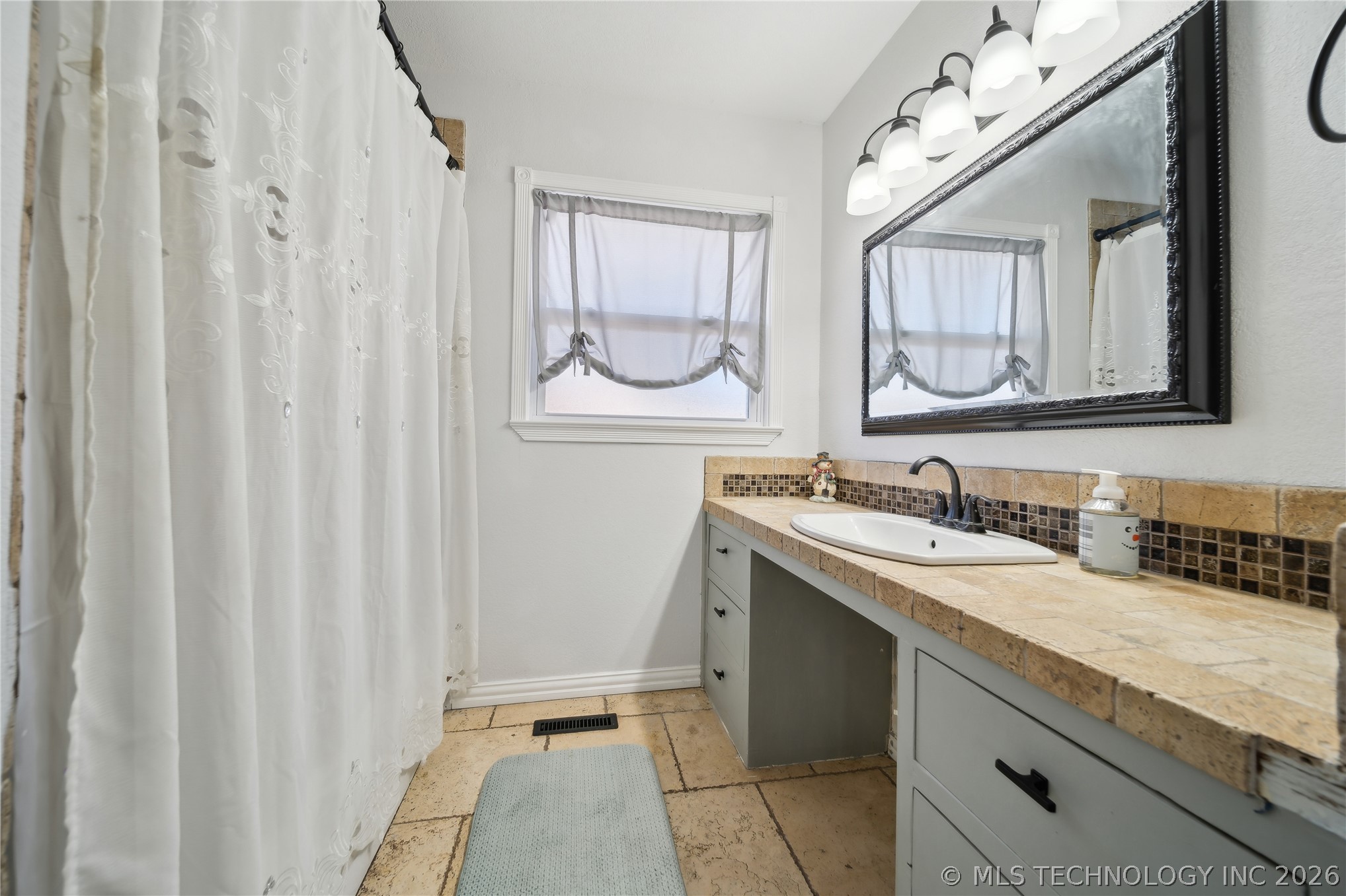1504 E Miami Avenue Property Photo 16