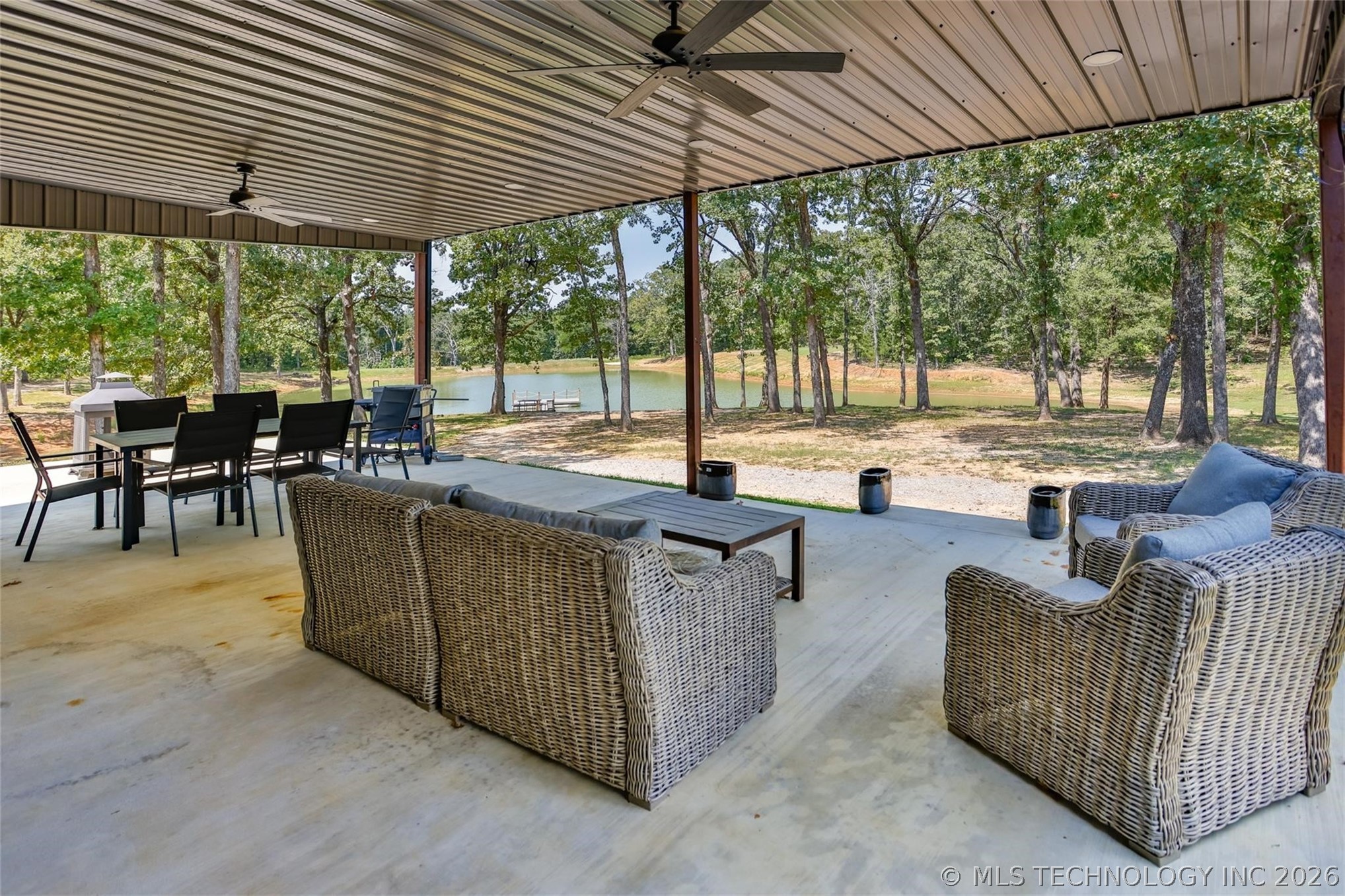 240 Magnolia Lane Property Photo 9