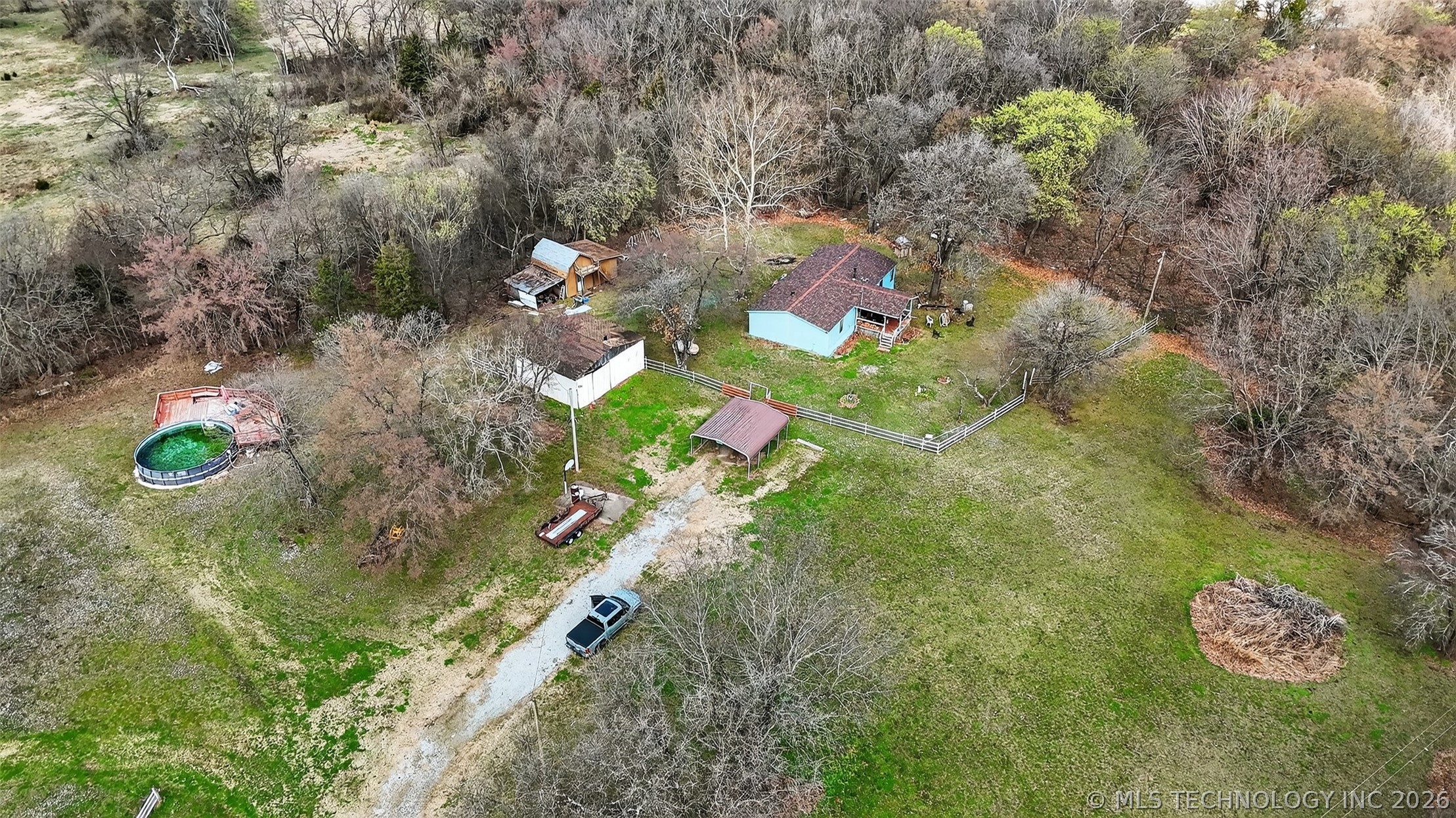 9838 S 4392 Property Photo 45