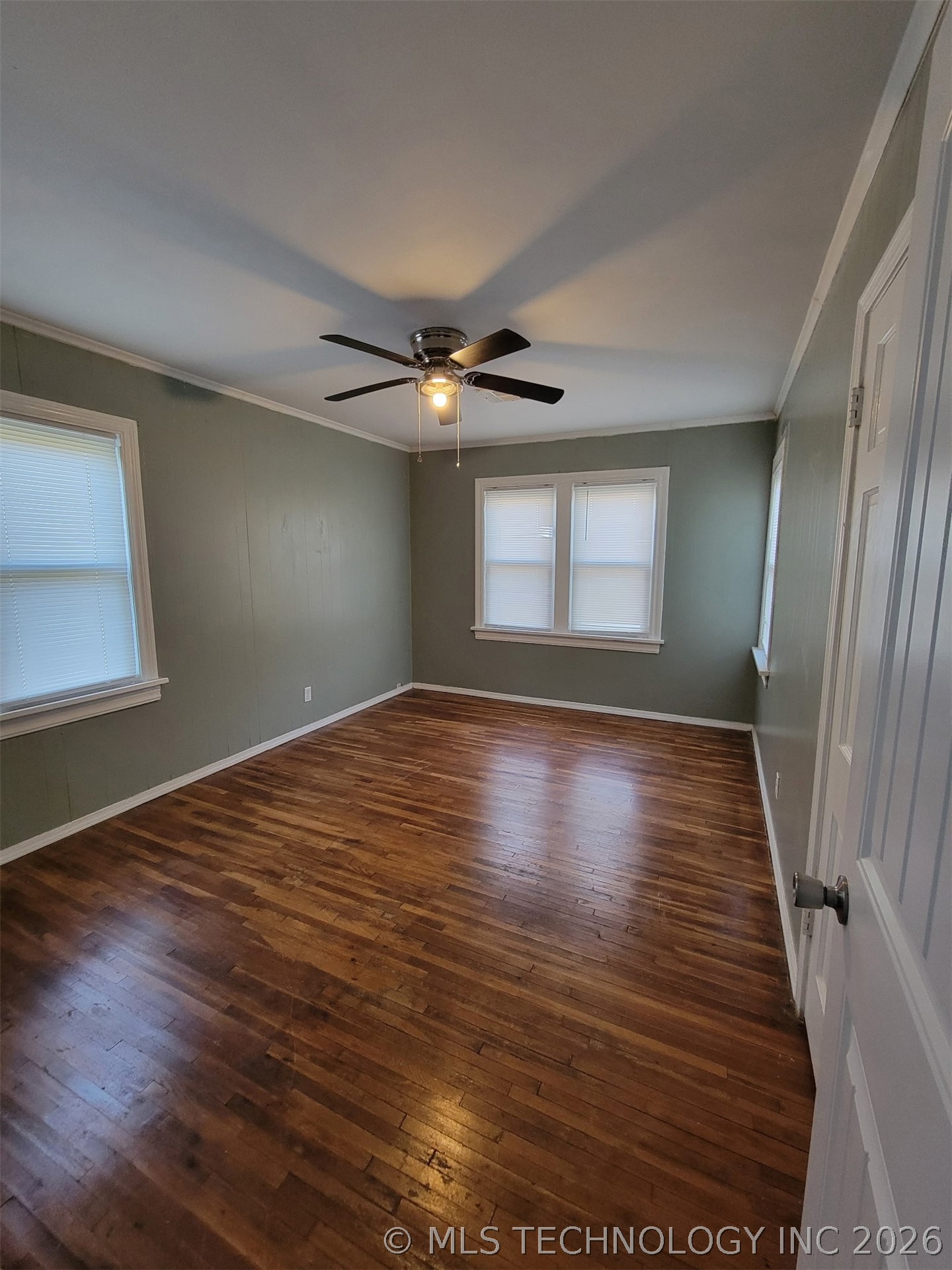 2332 Manila Street Property Photo 4