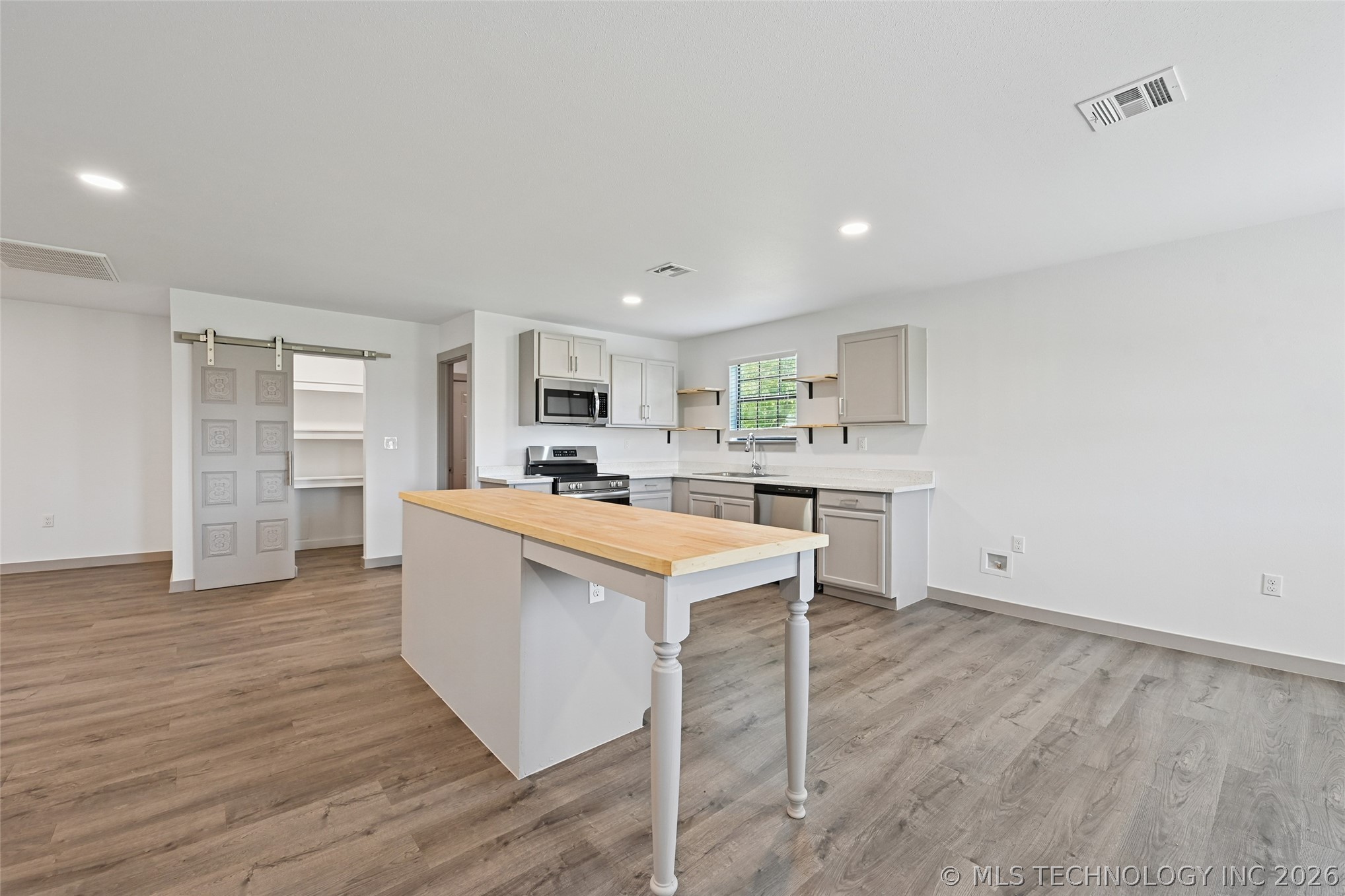 20976 E 65th Street S Property Photo 10