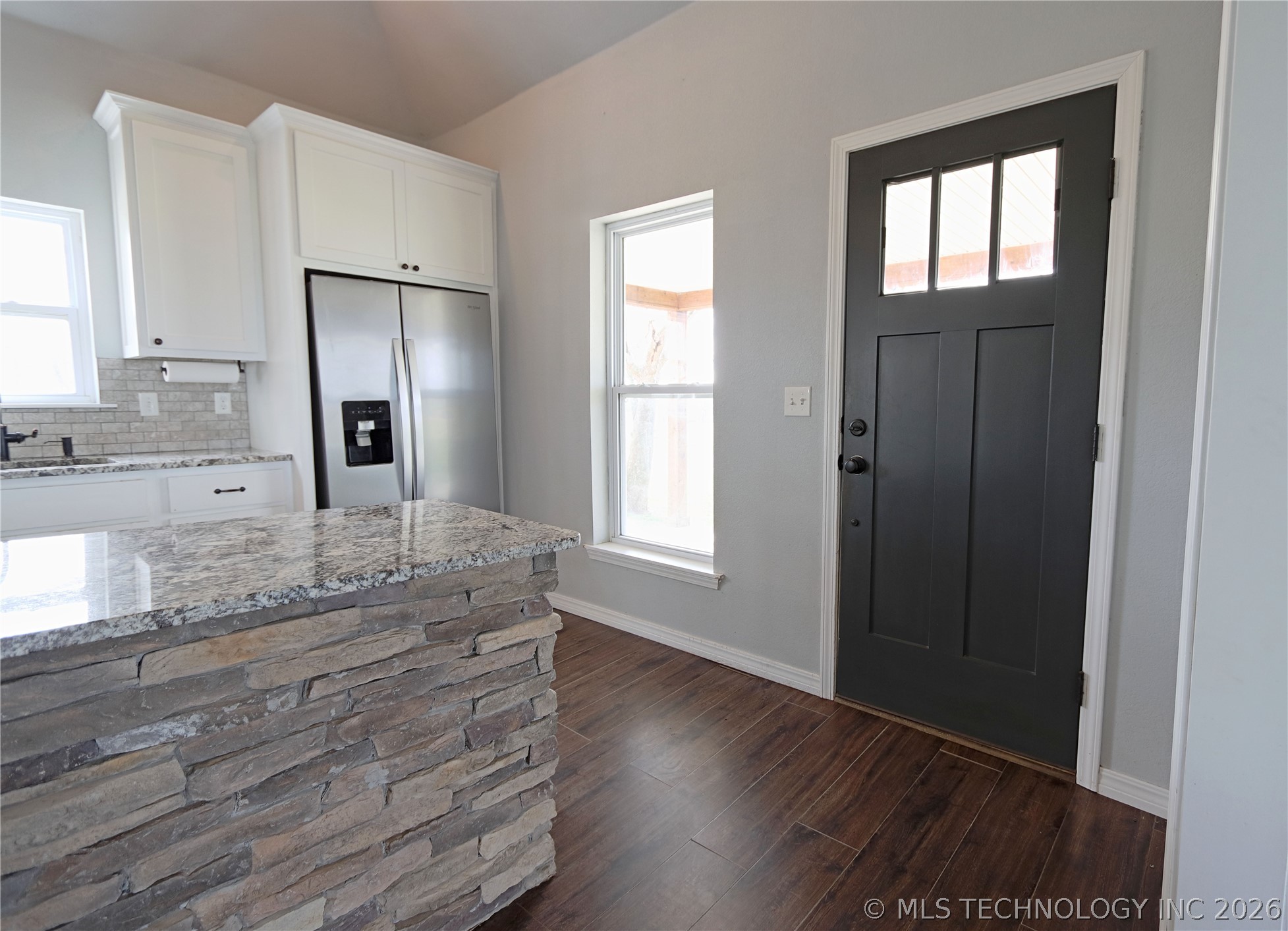 25437 E 690 Road Property Photo 3