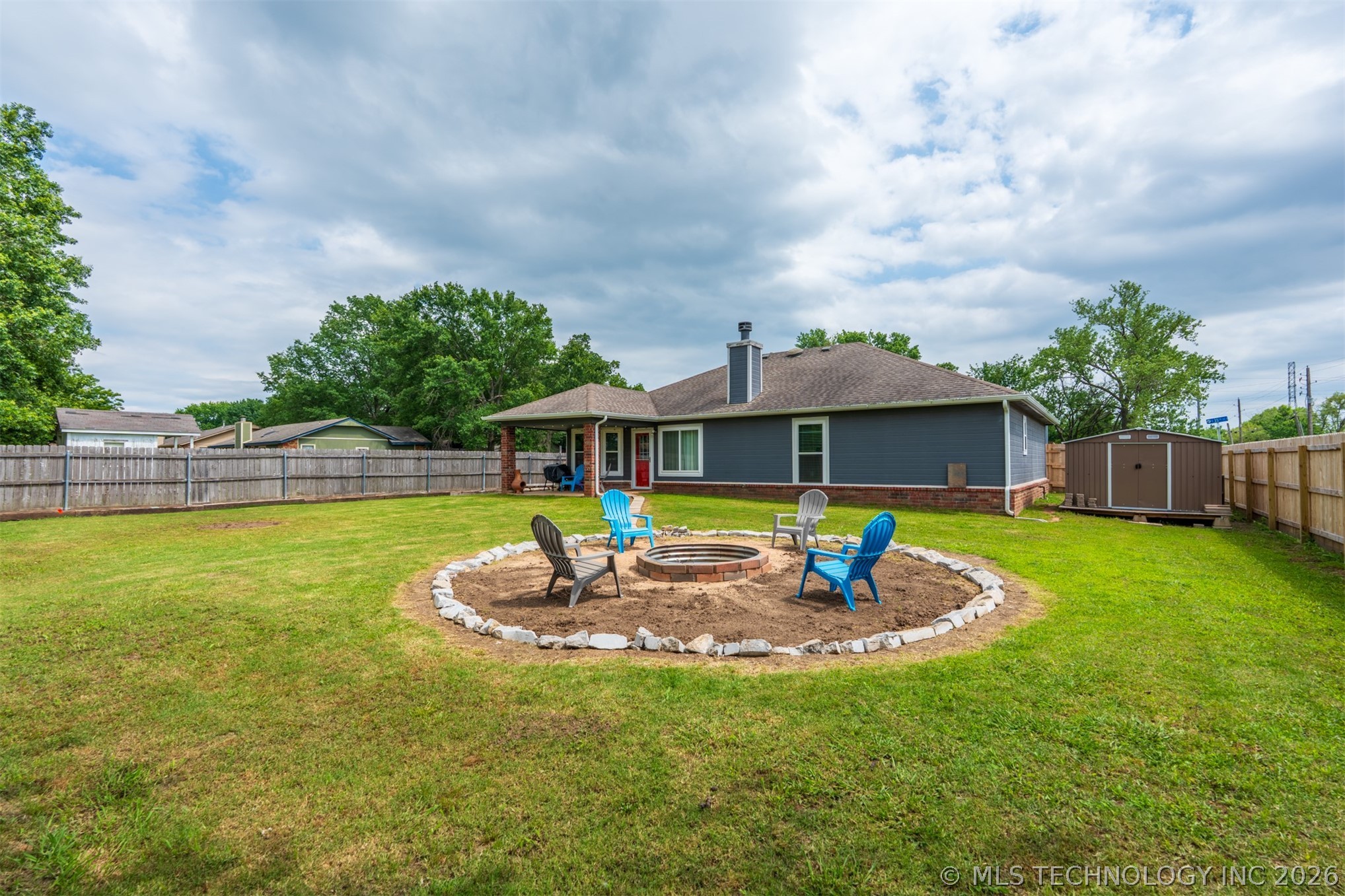 20903 E 35th Street S Property Photo 9