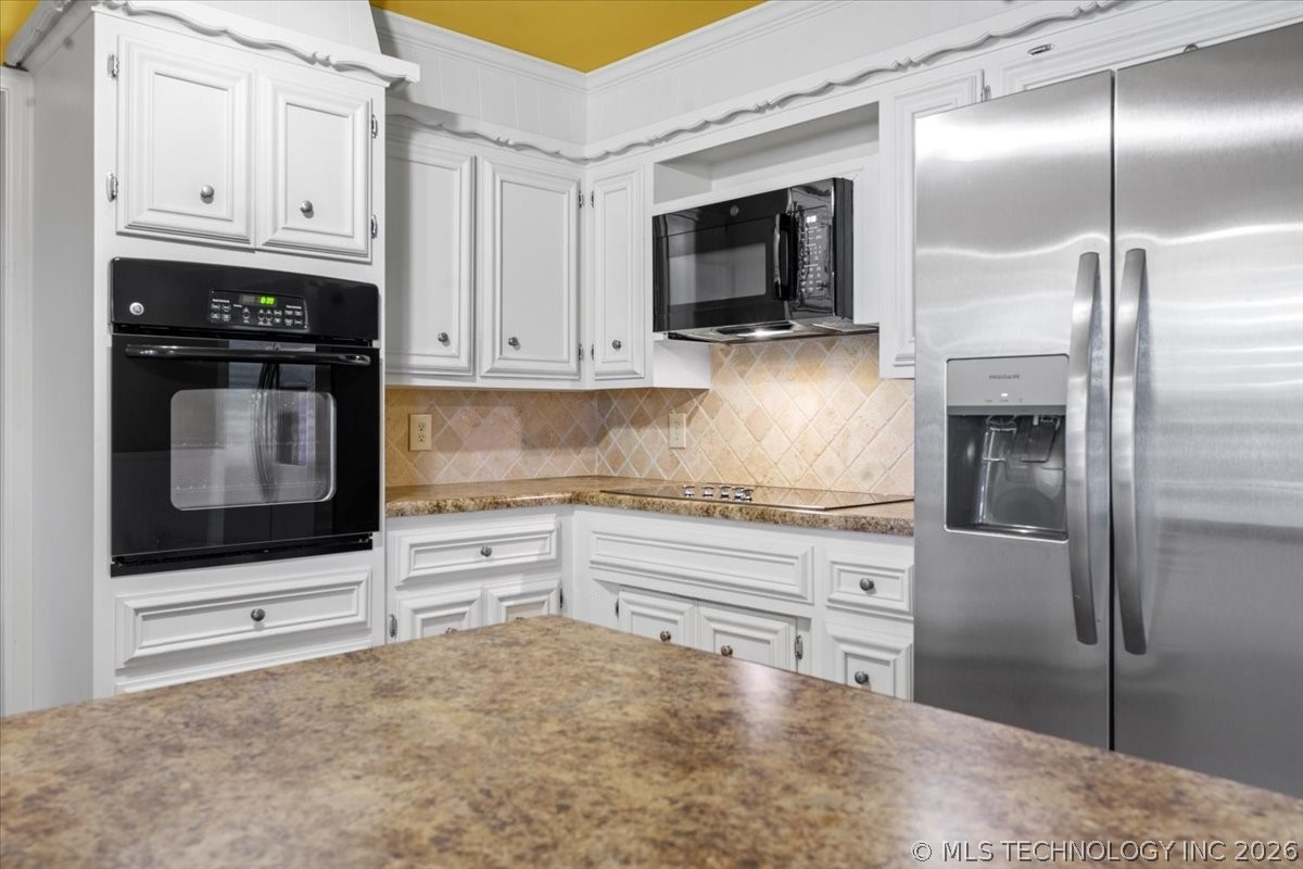 7705 S Park Avenue Property Photo 6