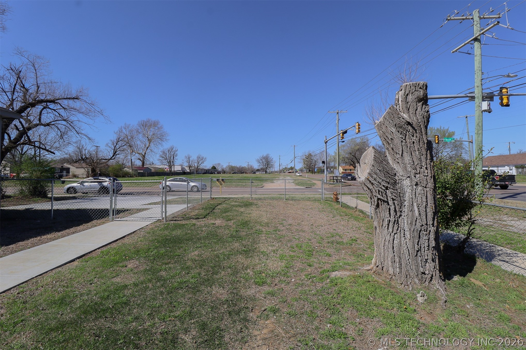 708 E 46th Street N Property Photo 8