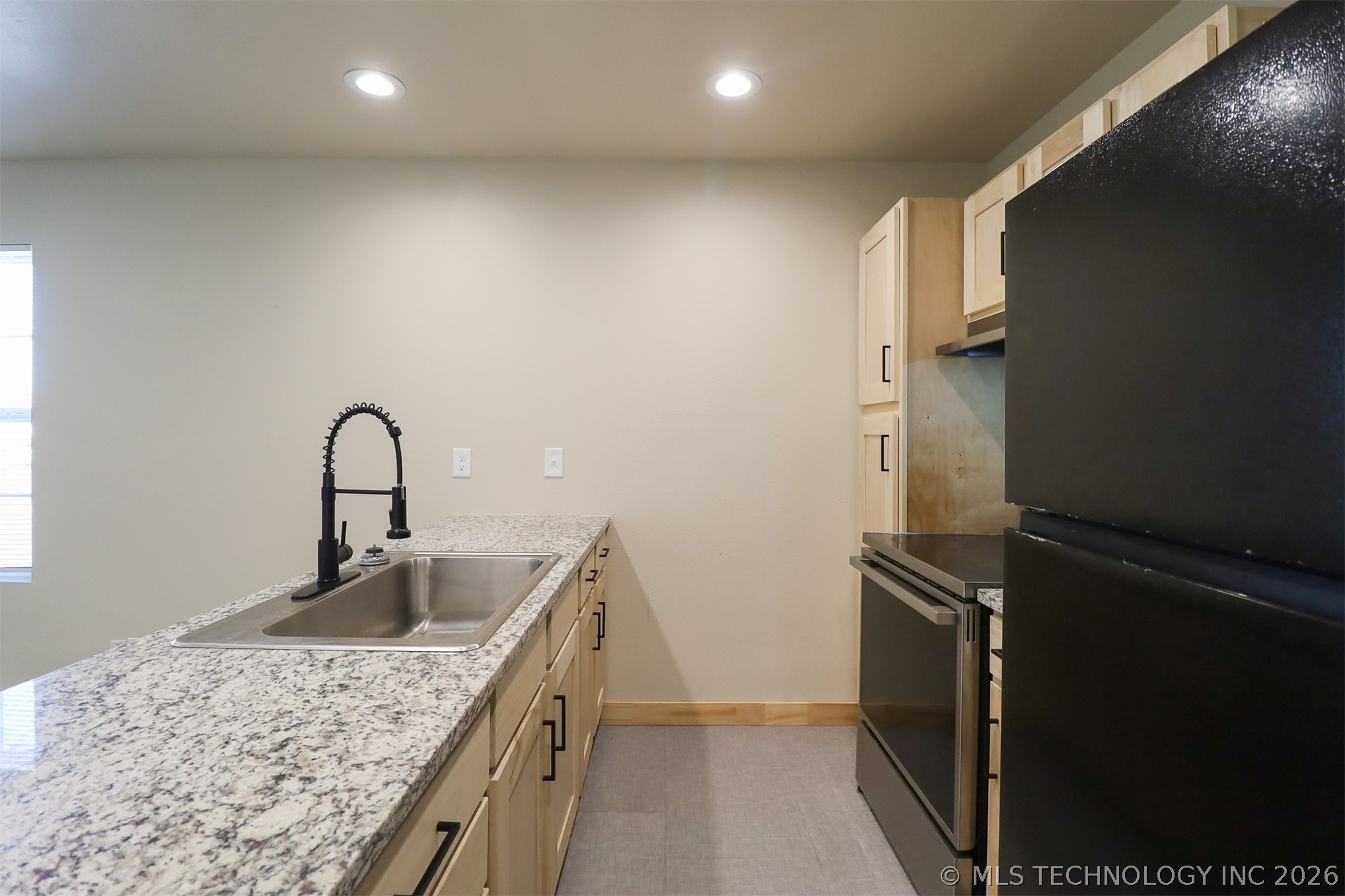 708 E 46th Street N Property Photo 13