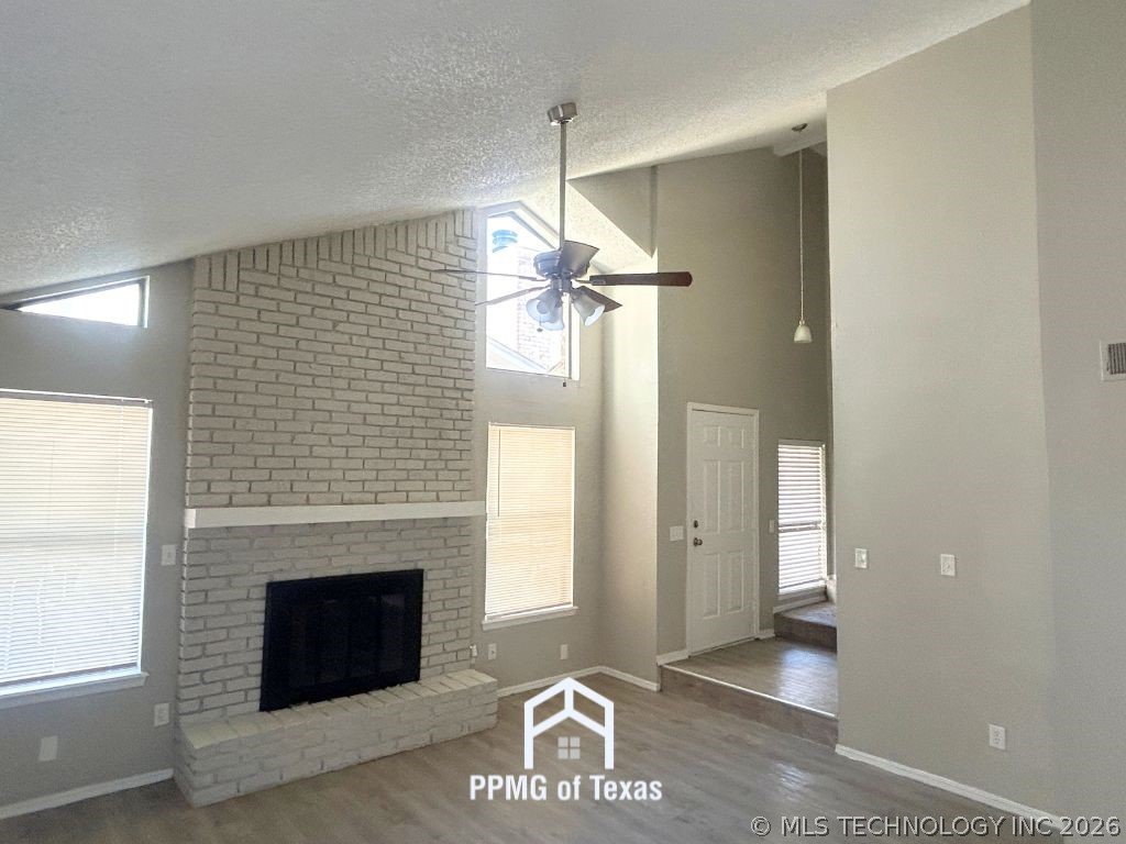 12909 E 28th Place Property Photo 2