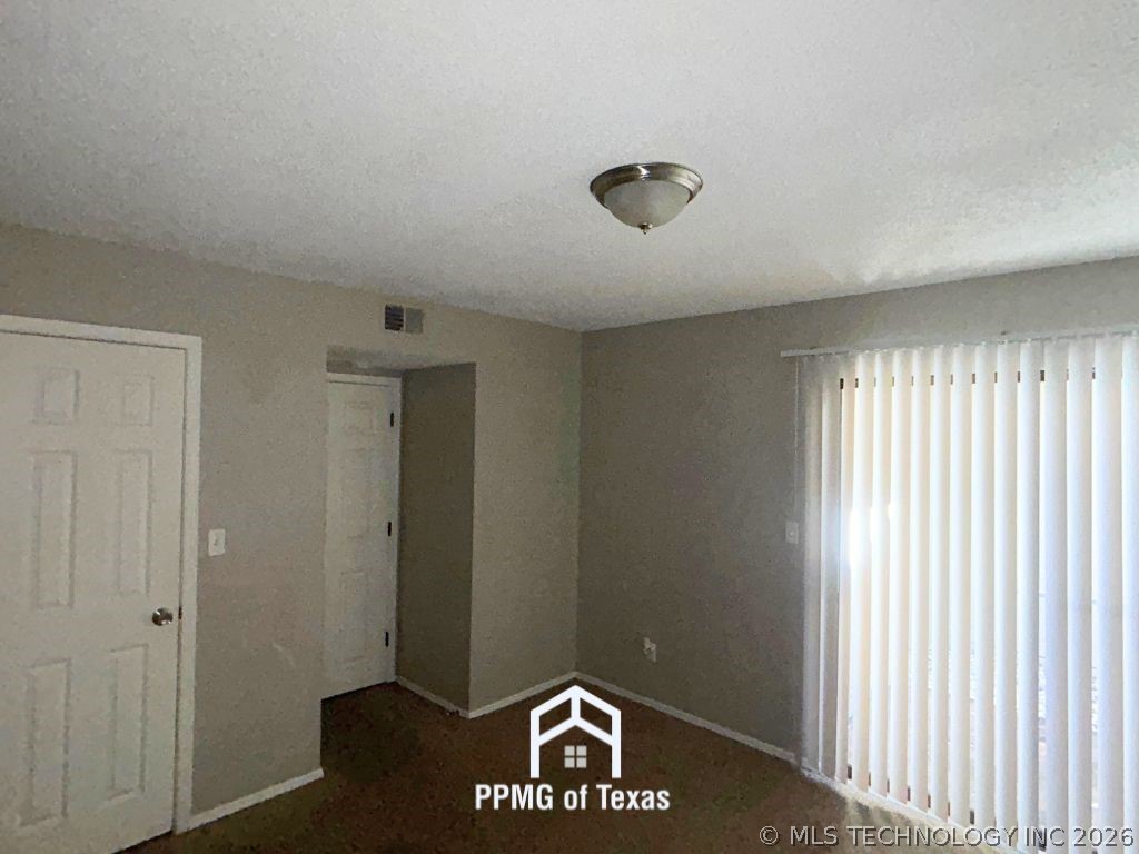 12909 E 28th Place Property Photo 9