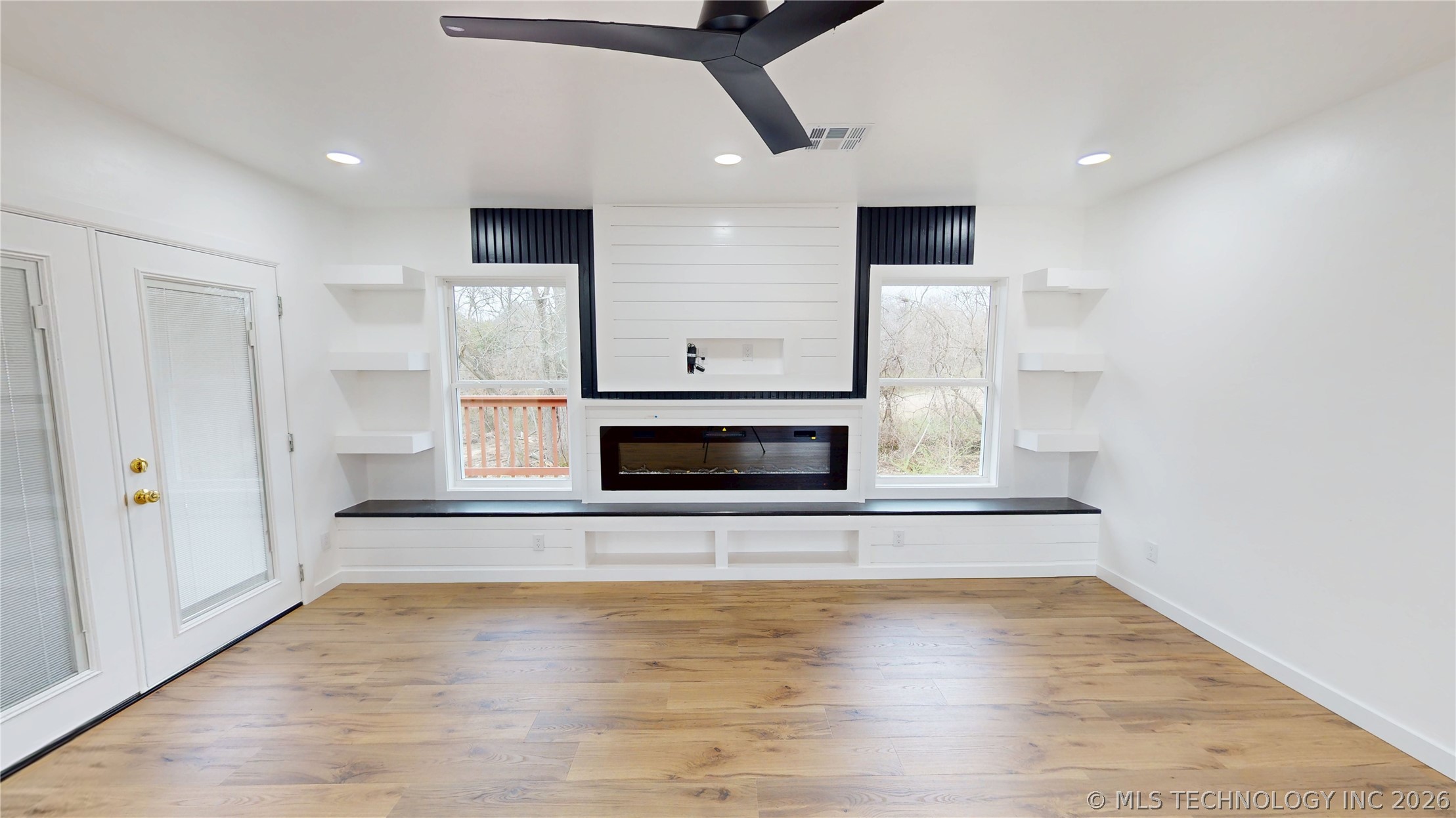 2923 Ahloso Property Photo 12