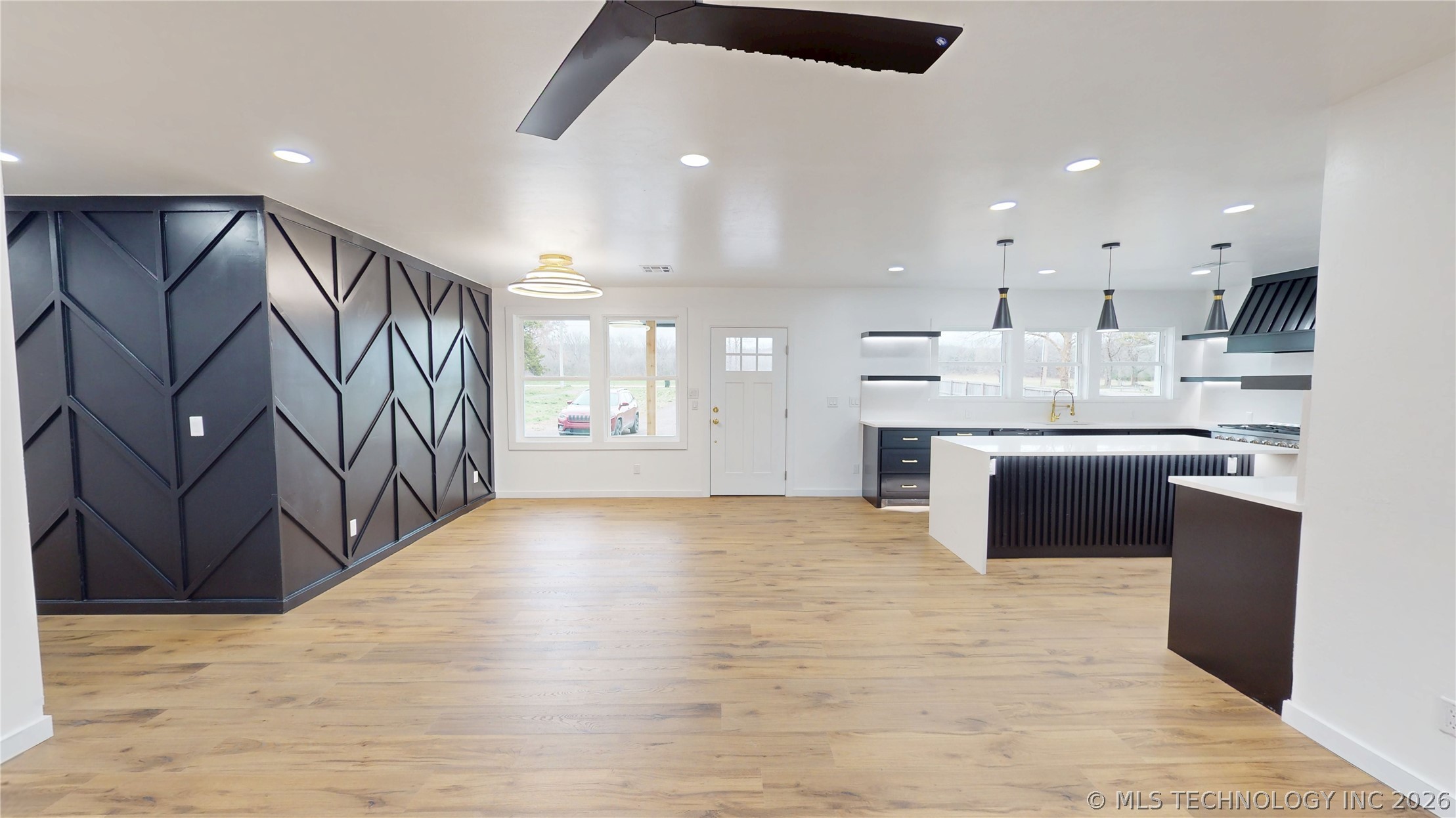 2923 Ahloso Property Photo 13