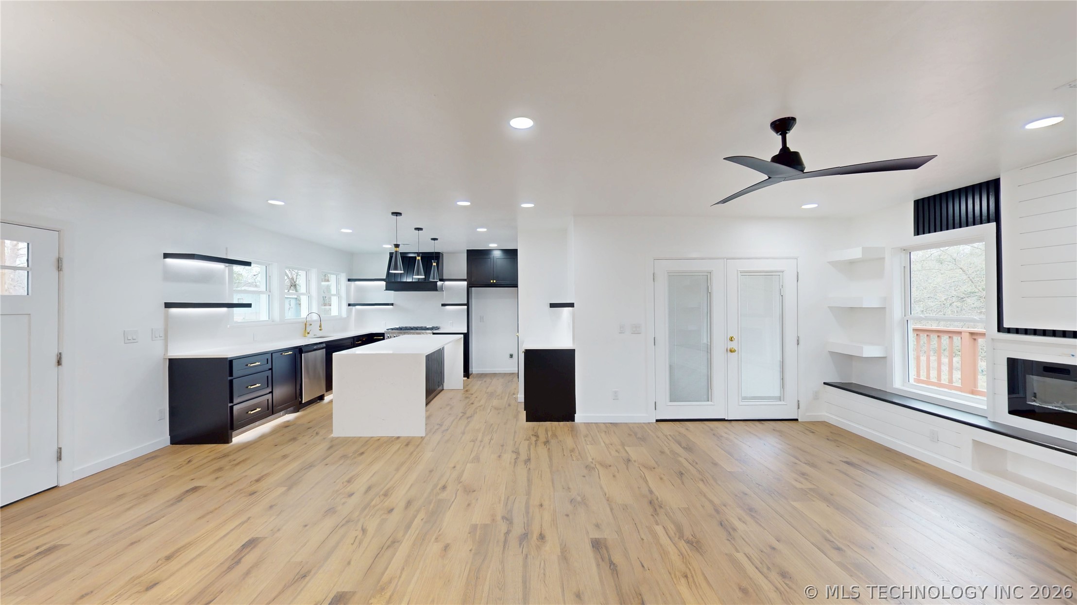 2923 Ahloso Property Photo 14