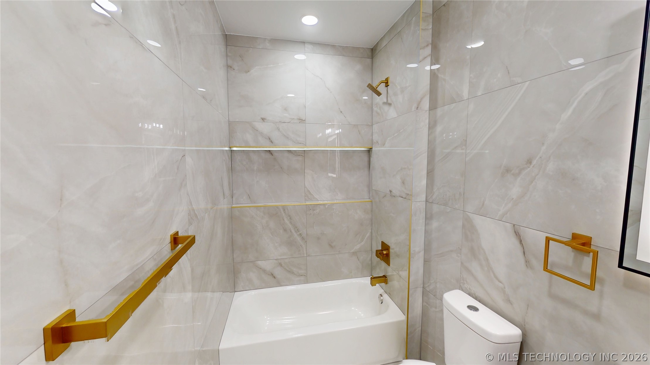 2923 Ahloso Property Photo 24