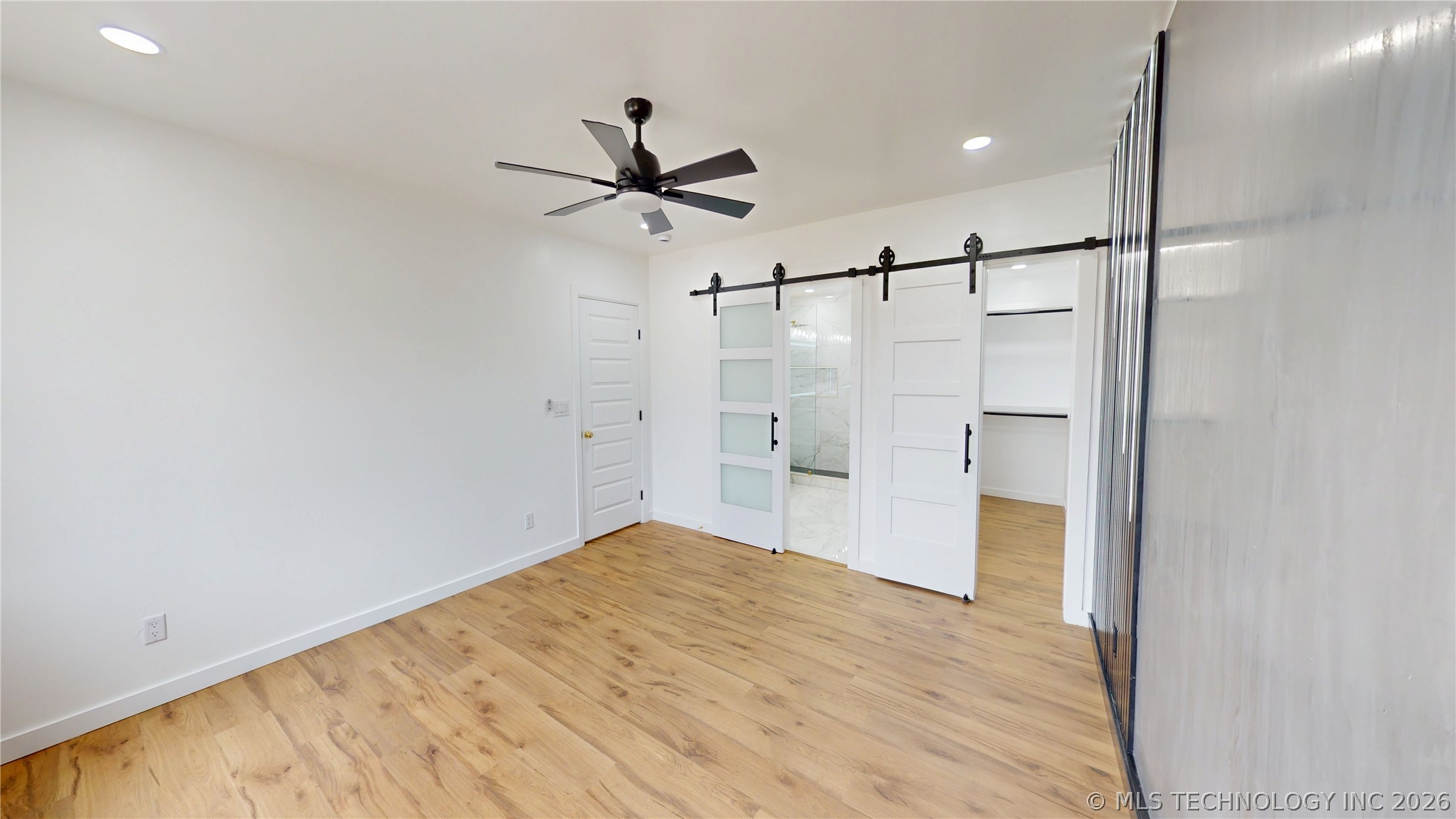 2923 Ahloso Property Photo 28
