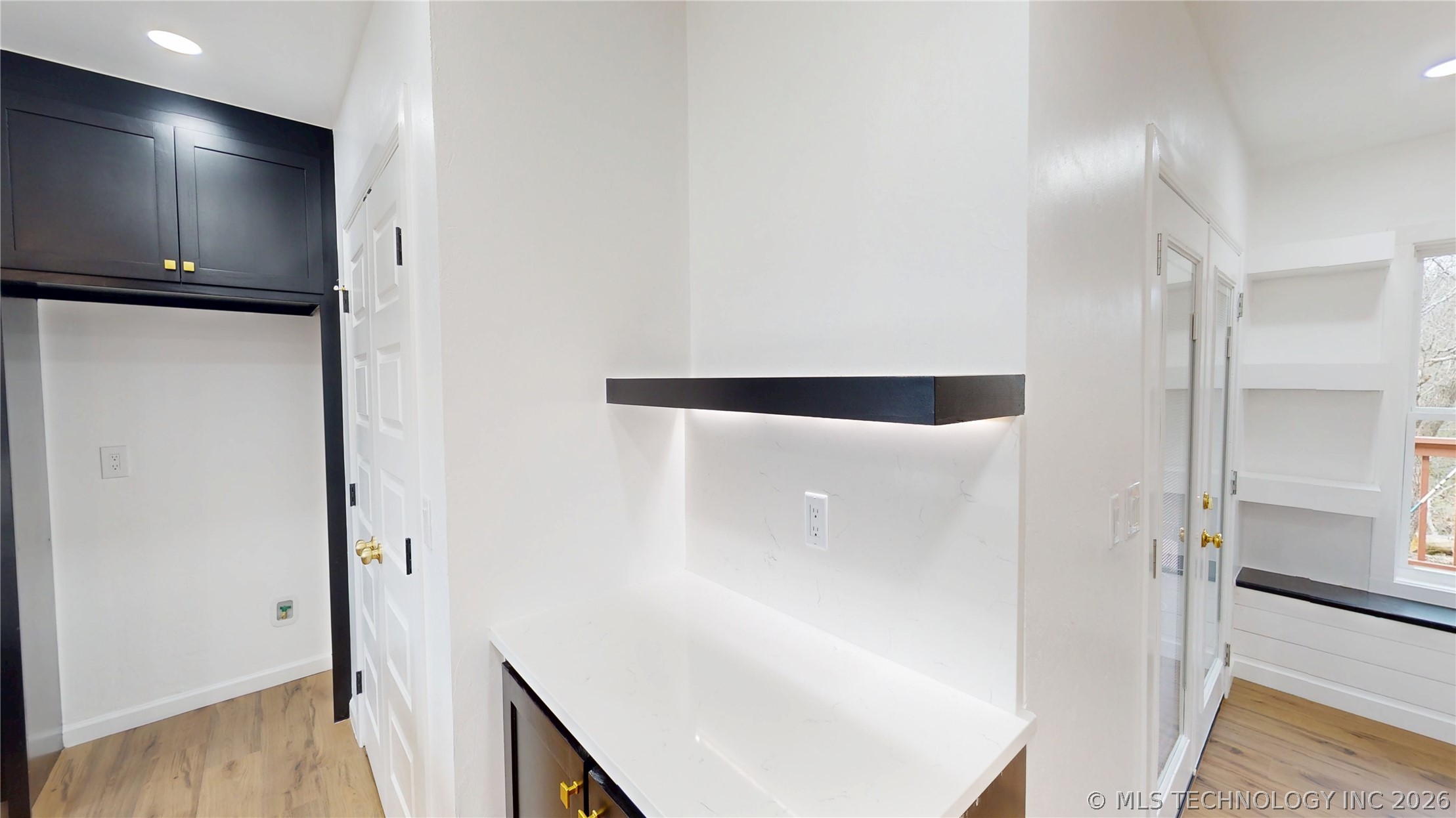 2923 Ahloso Property Photo 40