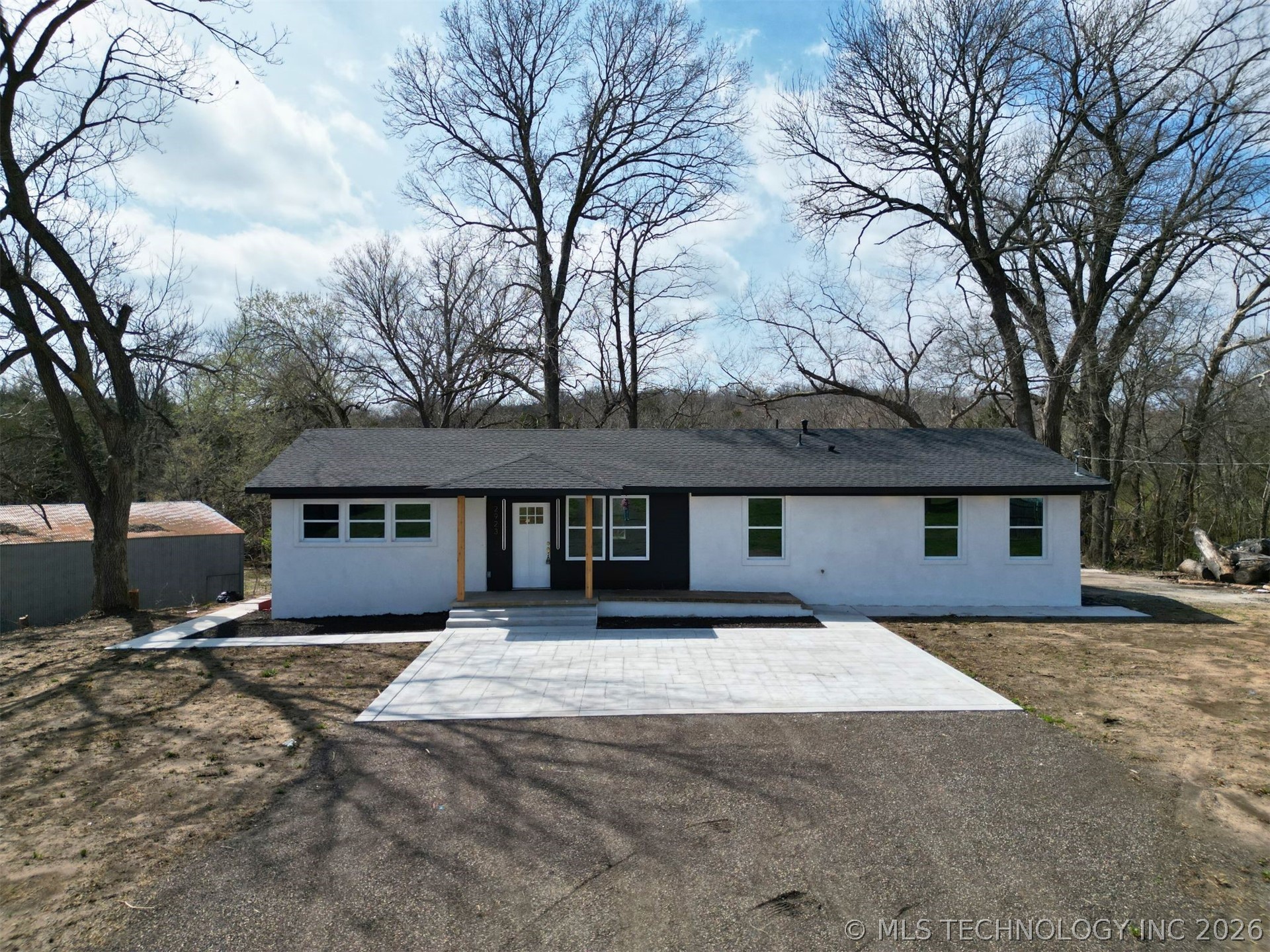 2923 Ahloso Property Photo 41