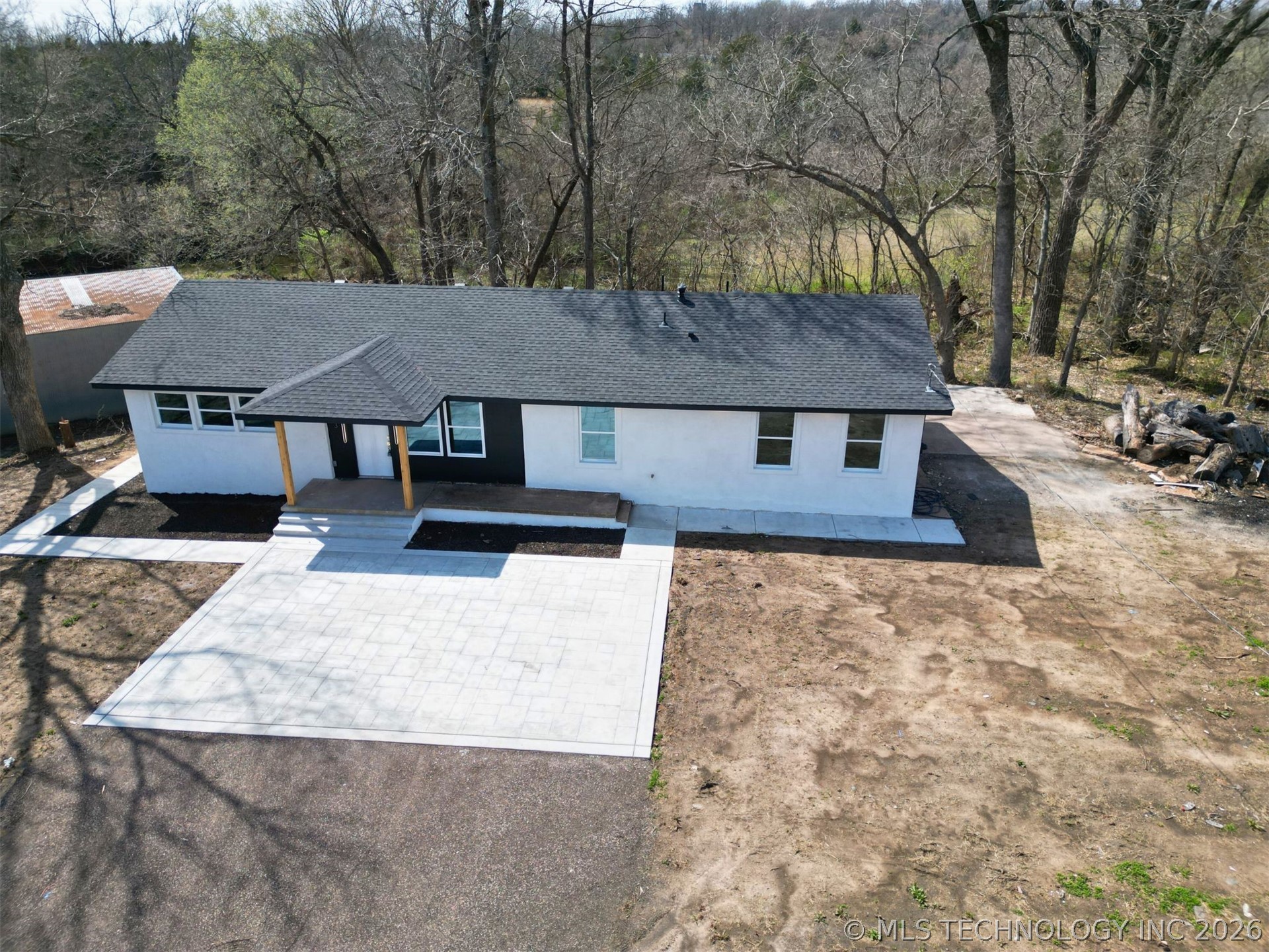 2923 Ahloso Property Photo 45