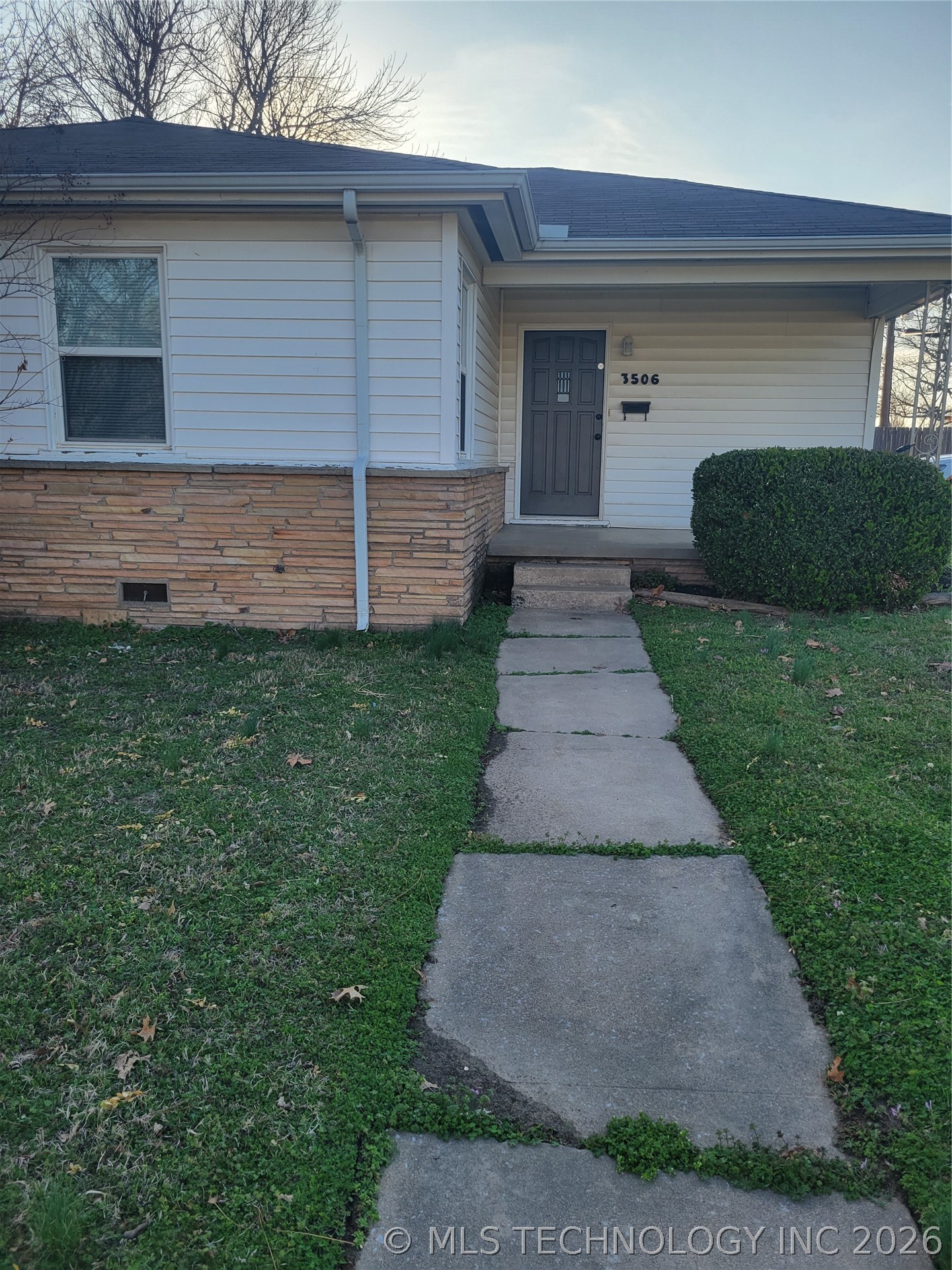 3506 S Jamestown Avenue Property Photo 2